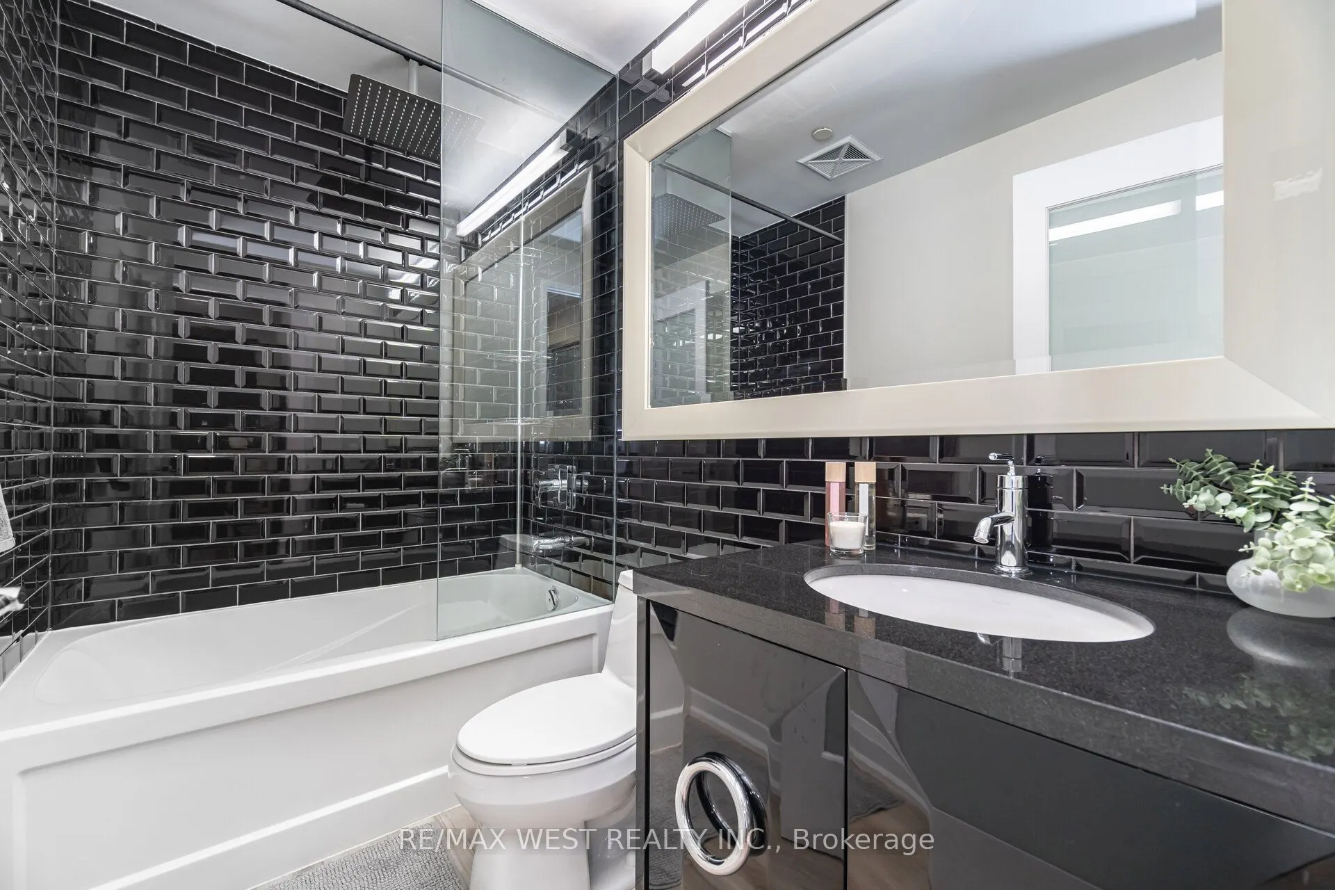 88 Park Lawn Road, #1612
