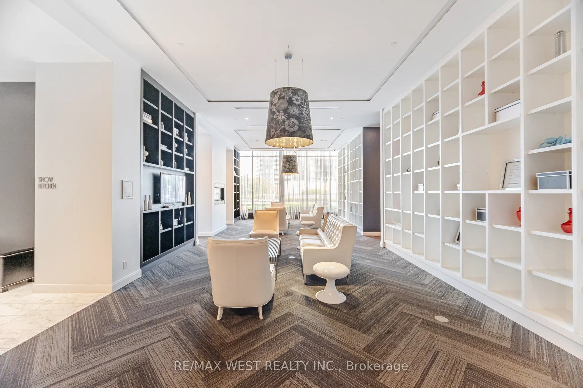 88 Park Lawn Road, #1612