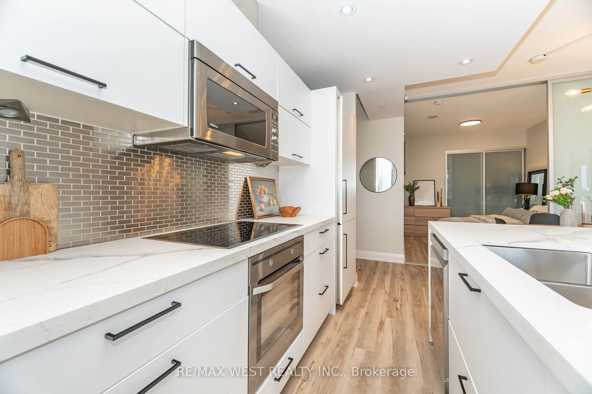 88 Park Lawn Road, #1612