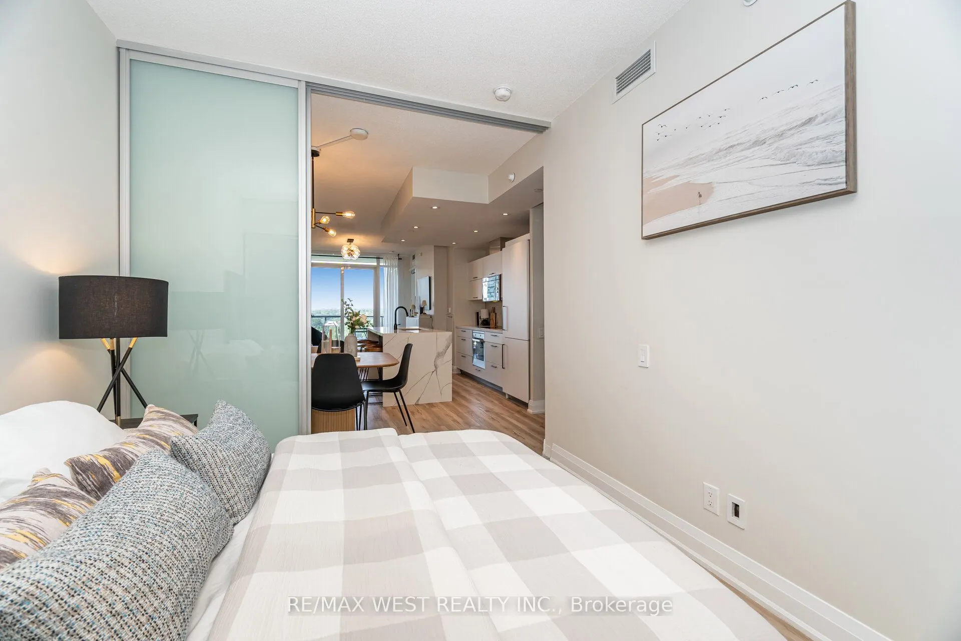 88 Park Lawn Road, #1612