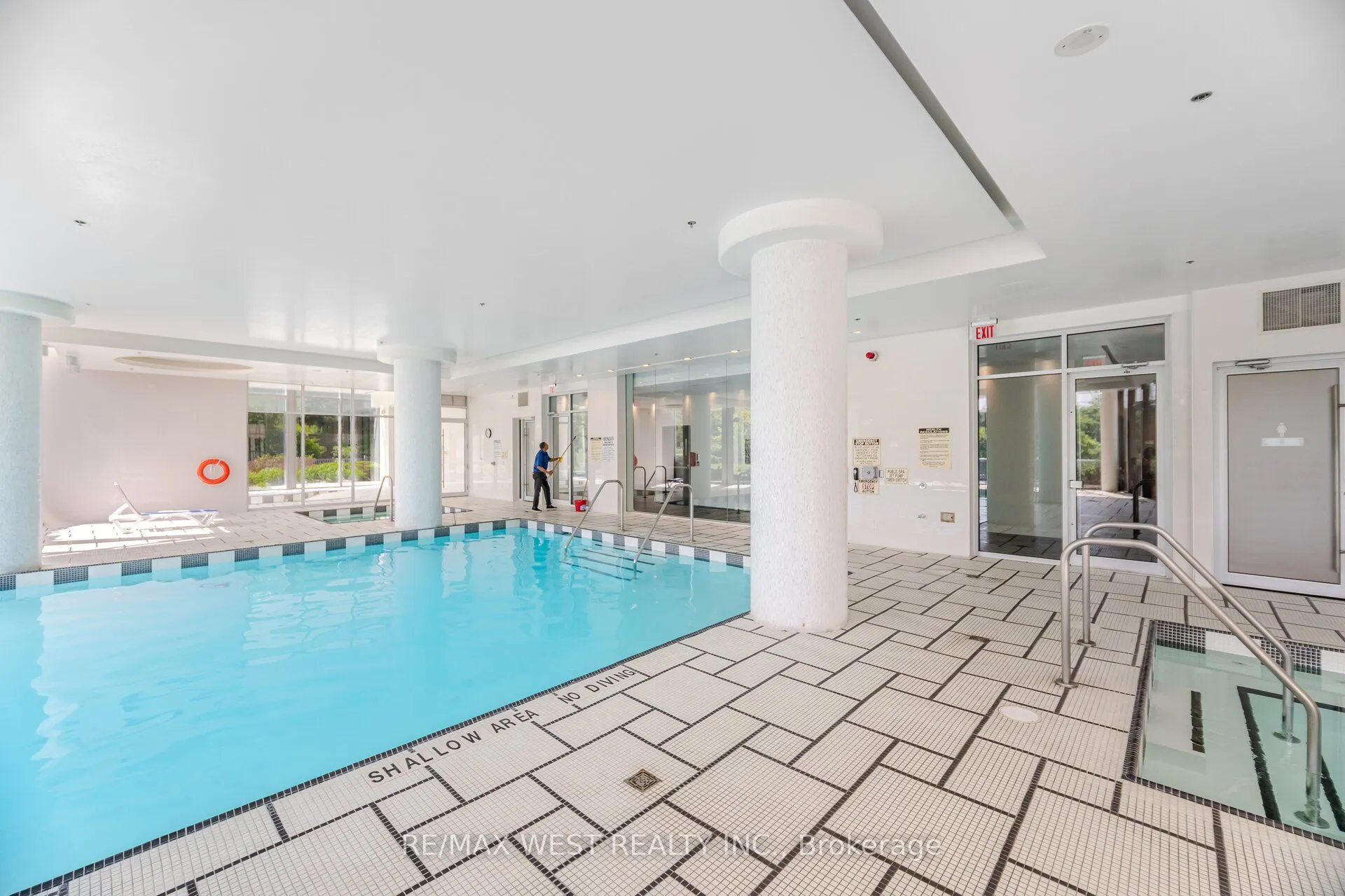 88 Park Lawn Road, #1612