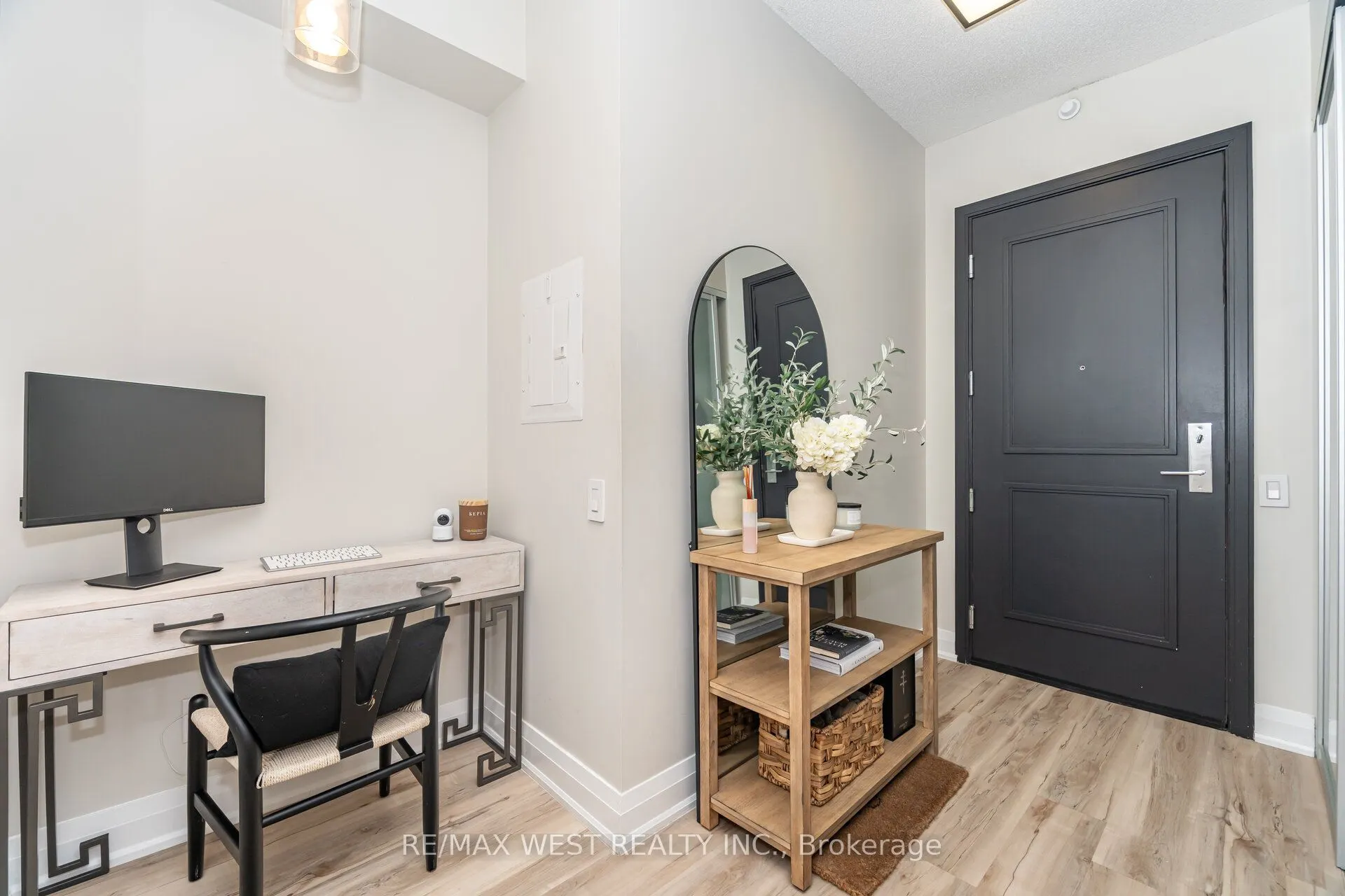 88 Park Lawn Road, #1612