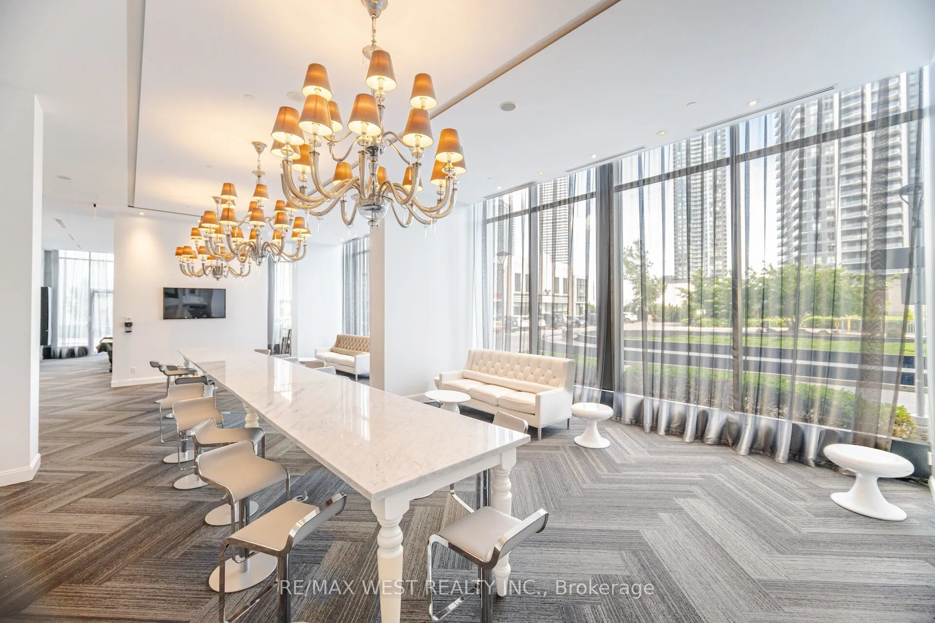 88 Park Lawn Road, #1612