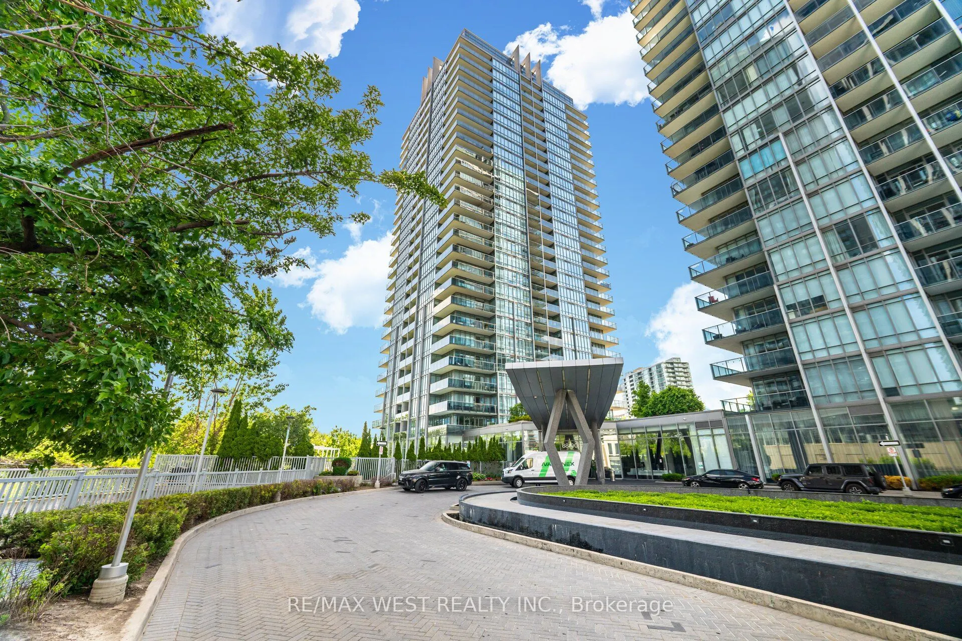 88 Park Lawn Road, #1612