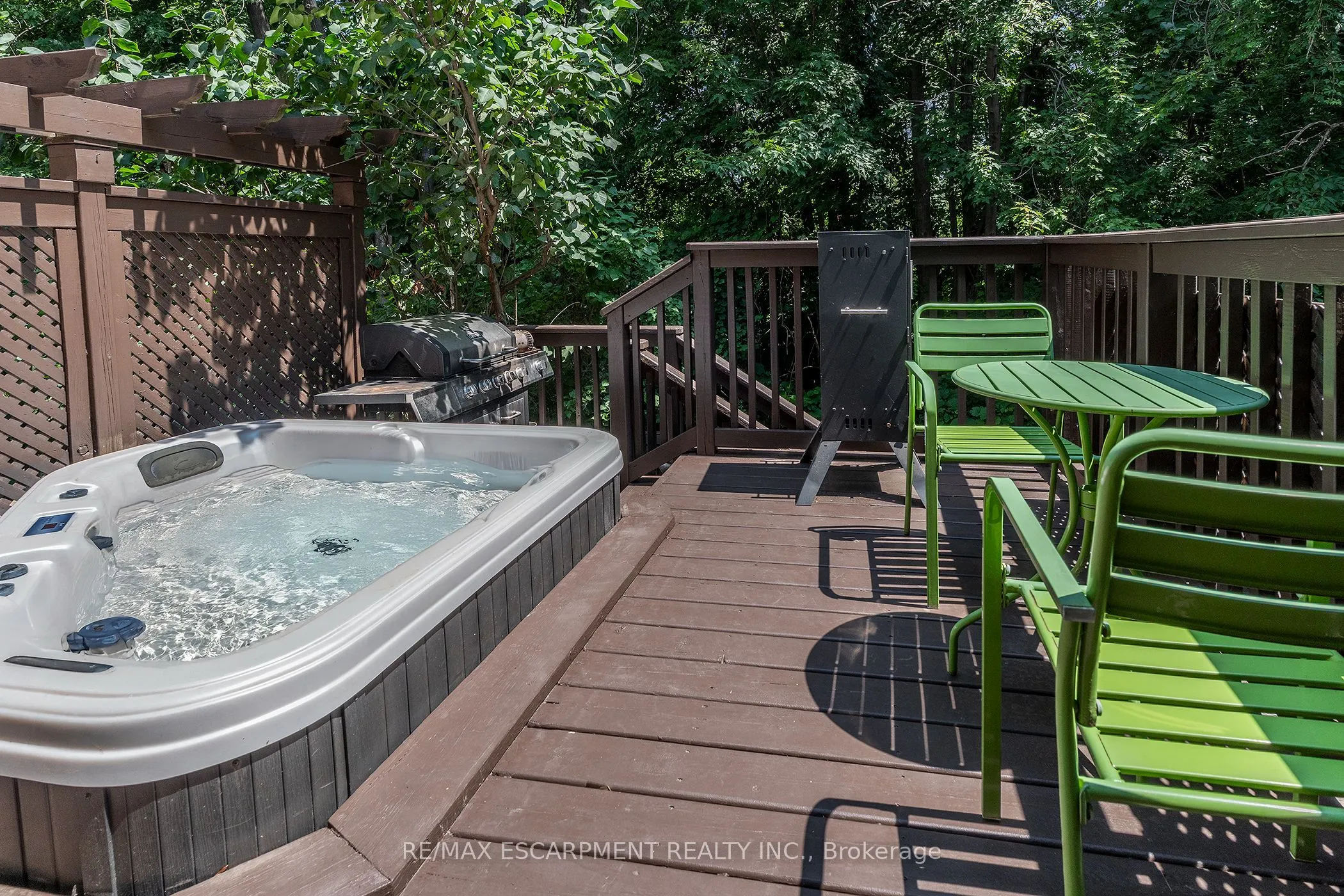 3770 Forest Bluff Crescent