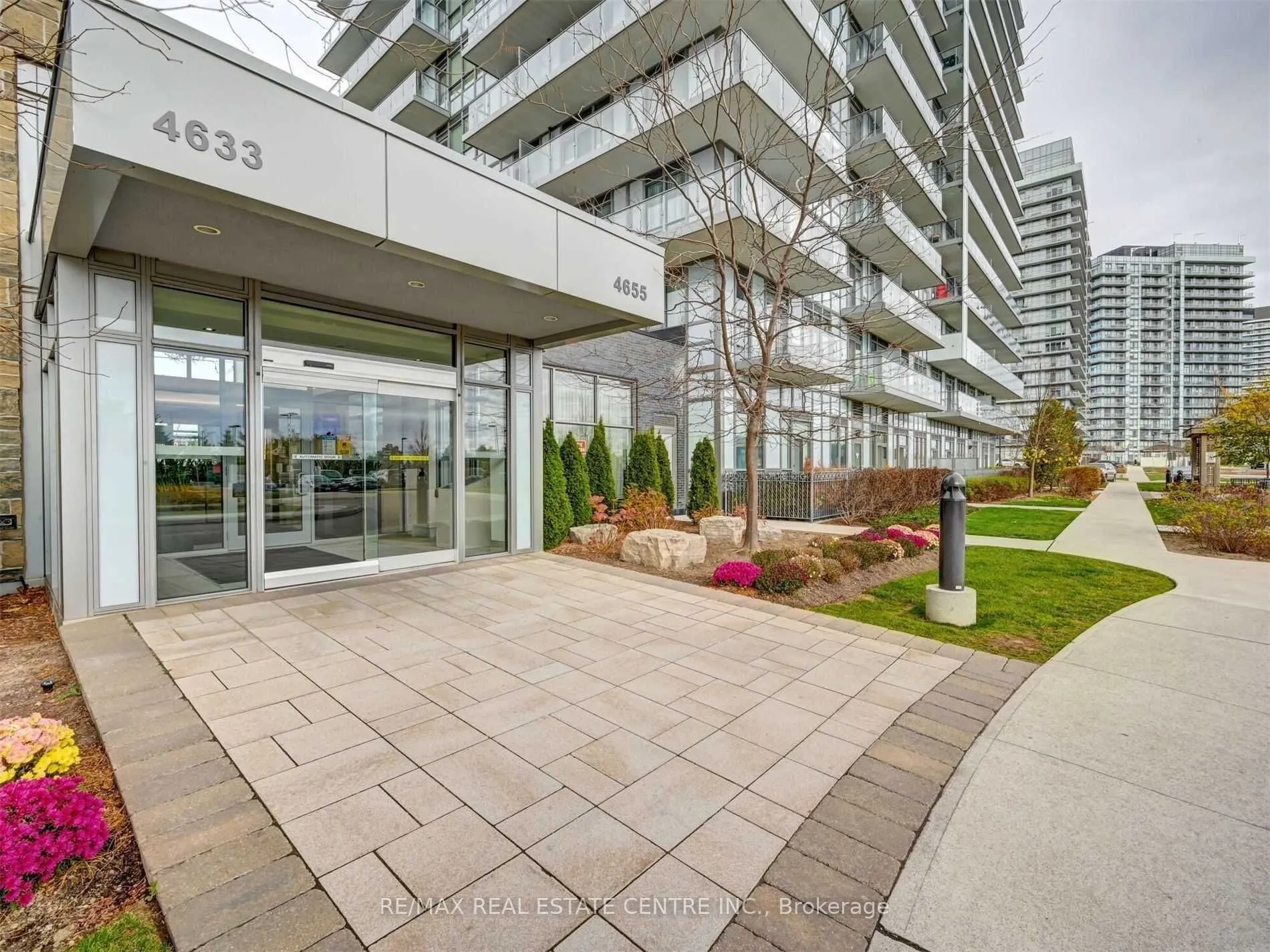 4655 Glen Erin Drive, #1009