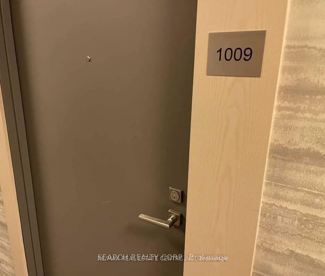 4655 Glen Erin Drive, #1009
