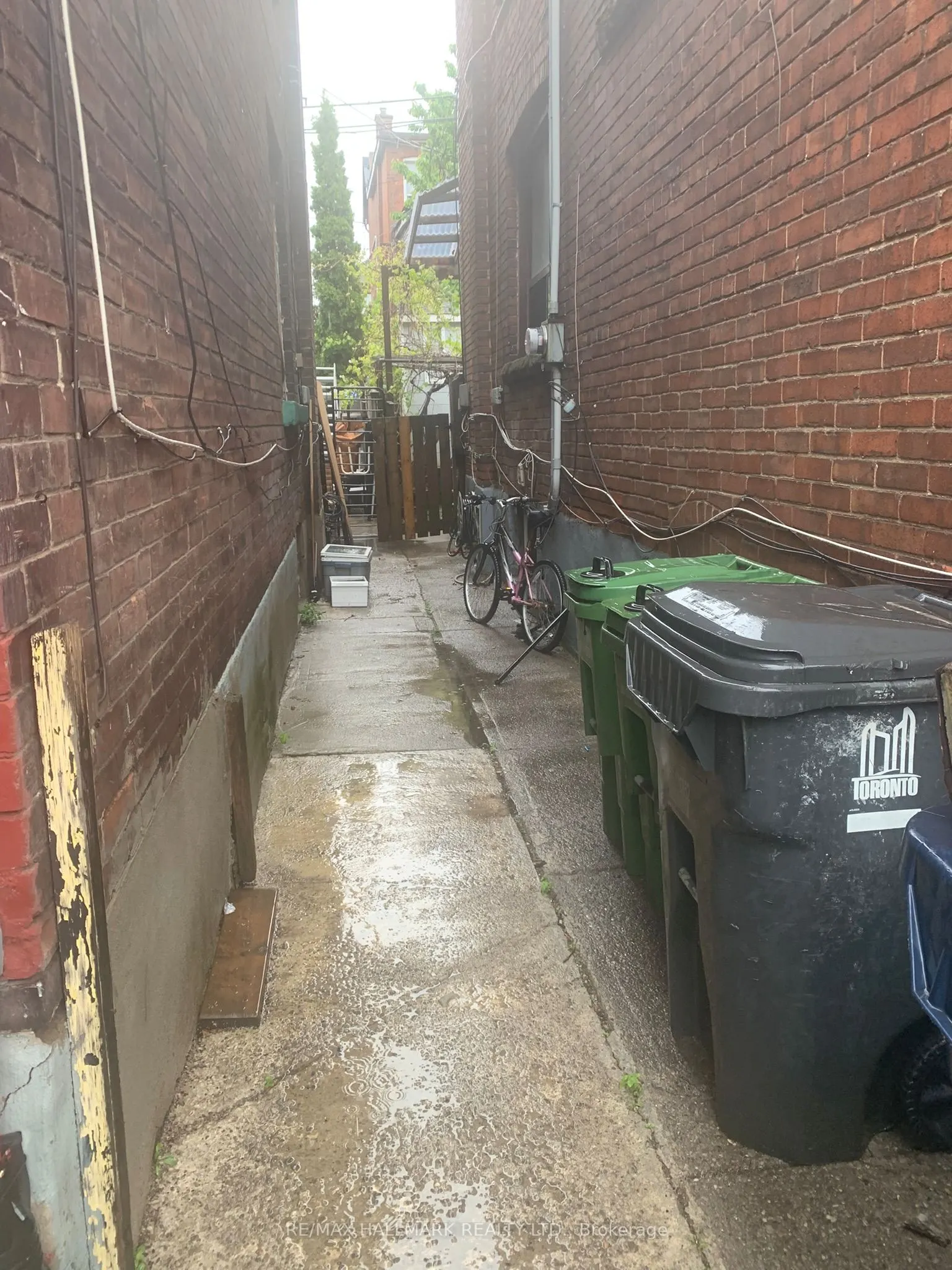 295 Old Weston Road