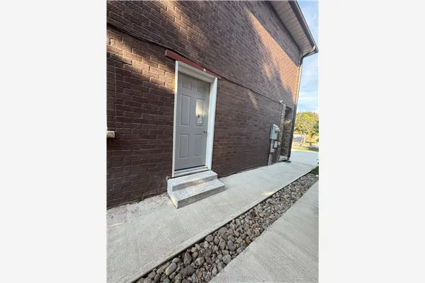 659 Roselaire Trail