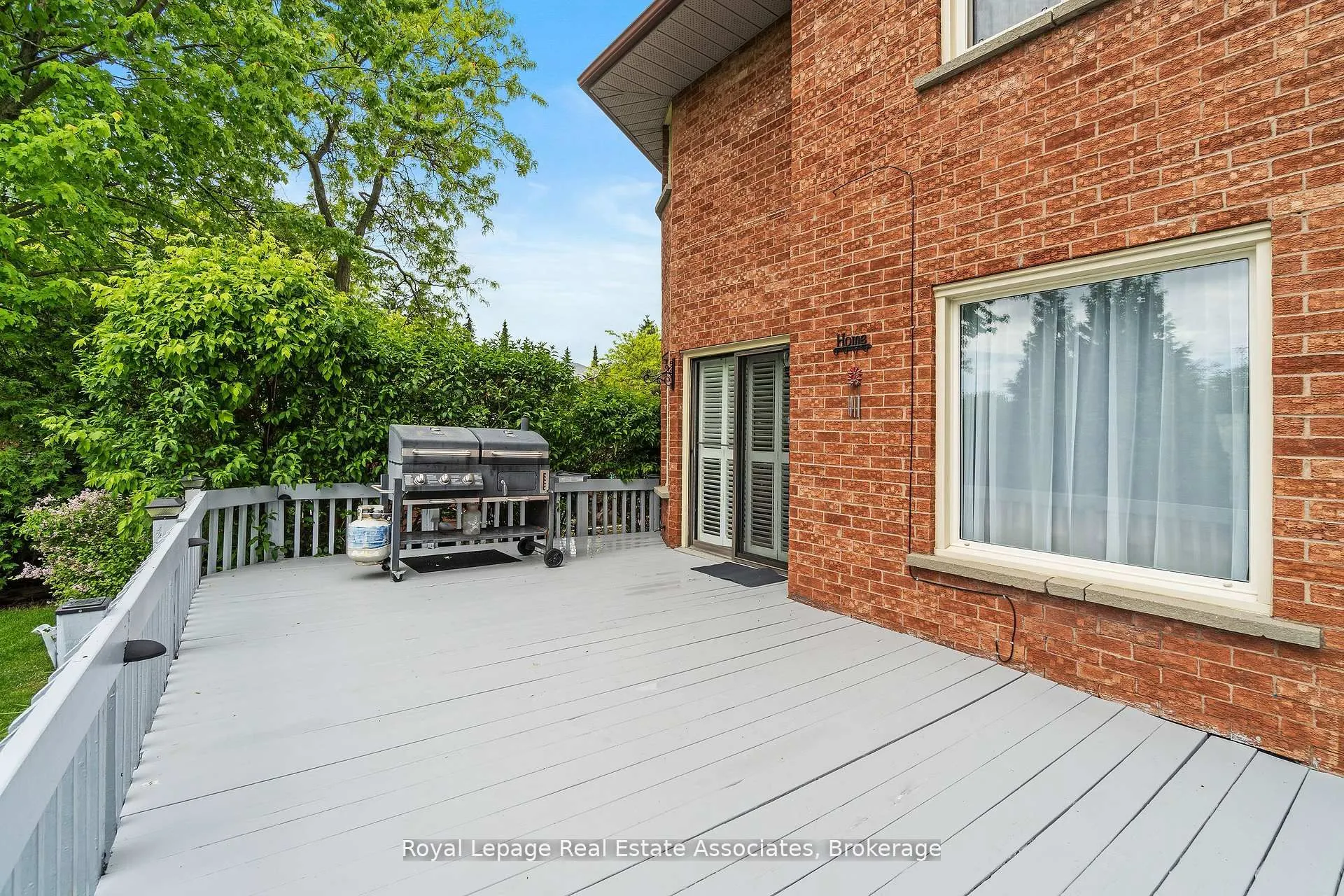 1 Brookbank Court