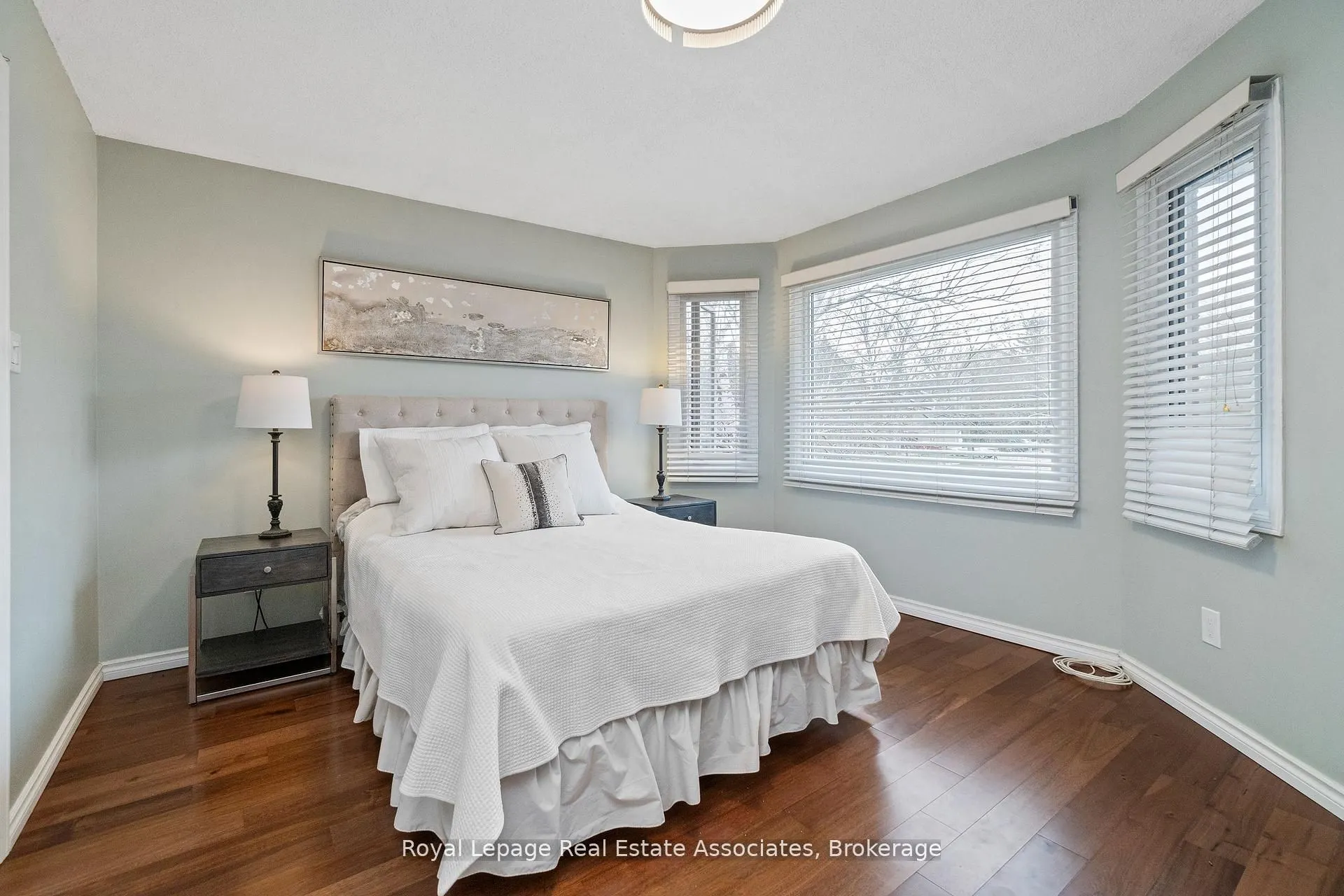 1 Brookbank Court