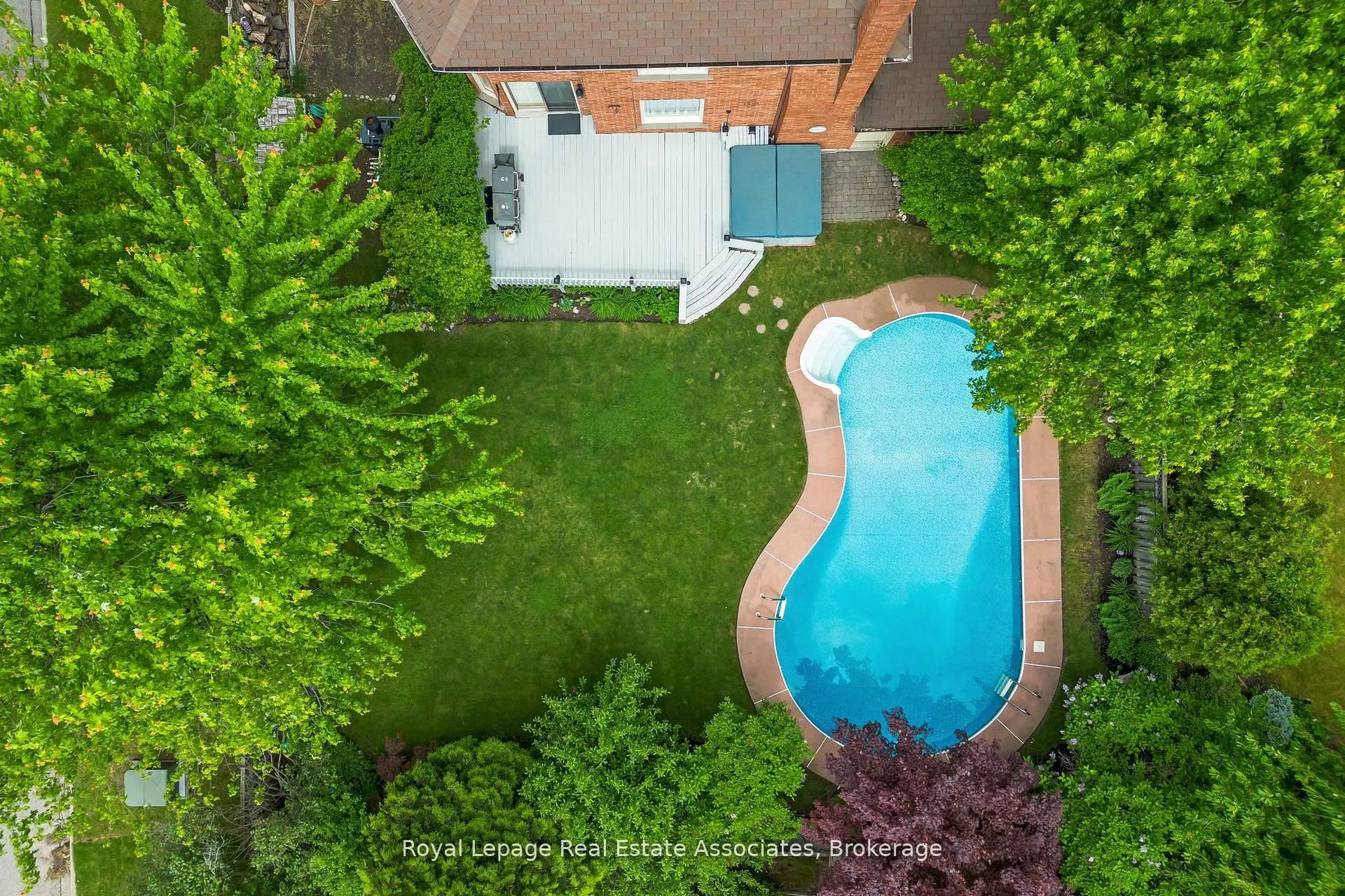 1 Brookbank Court