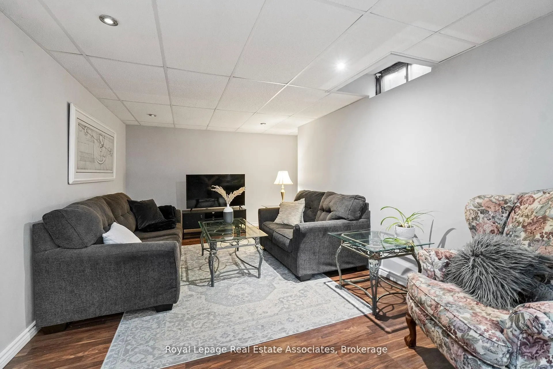 1 Brookbank Court
