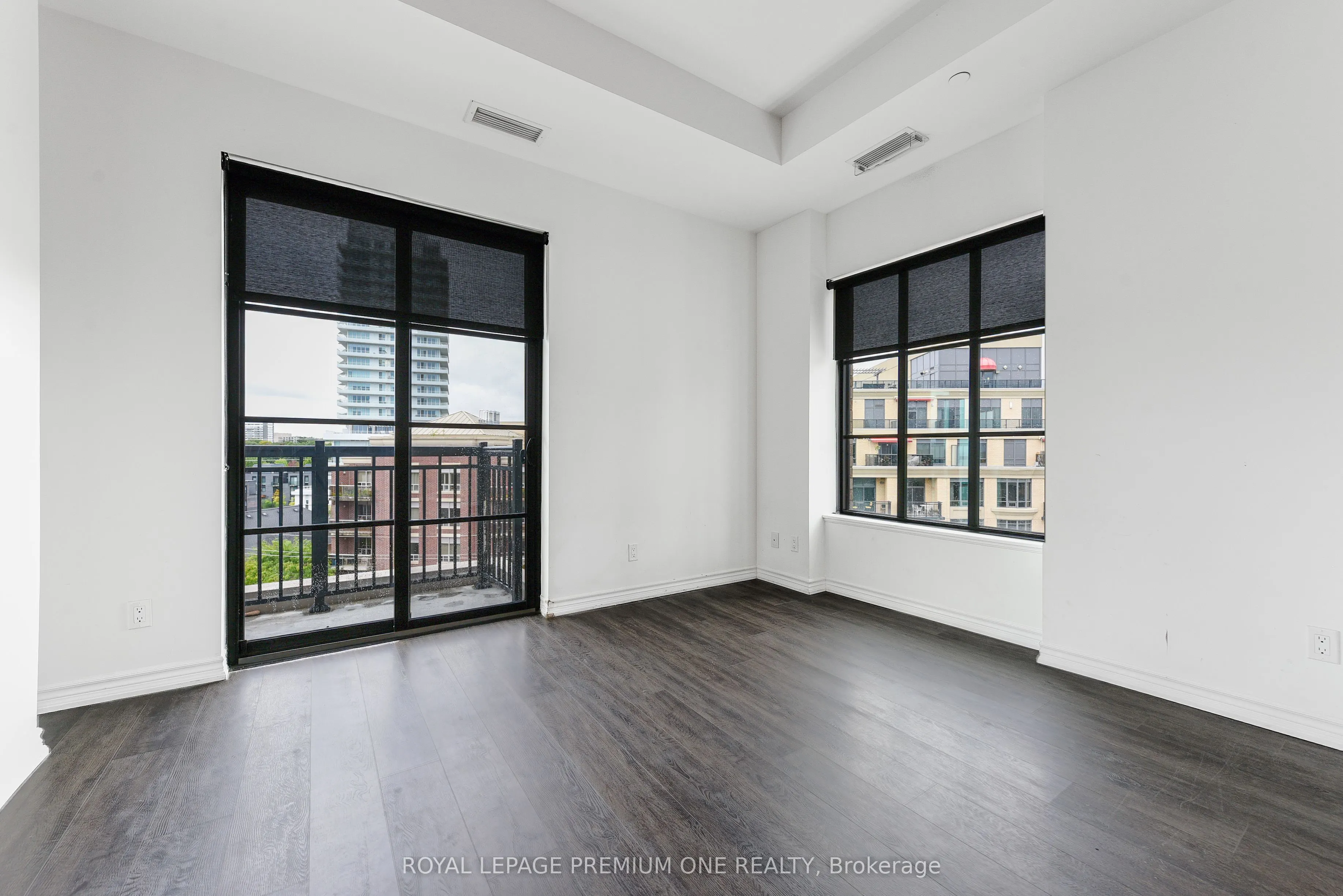 571 Prince Edward Drive N, #709