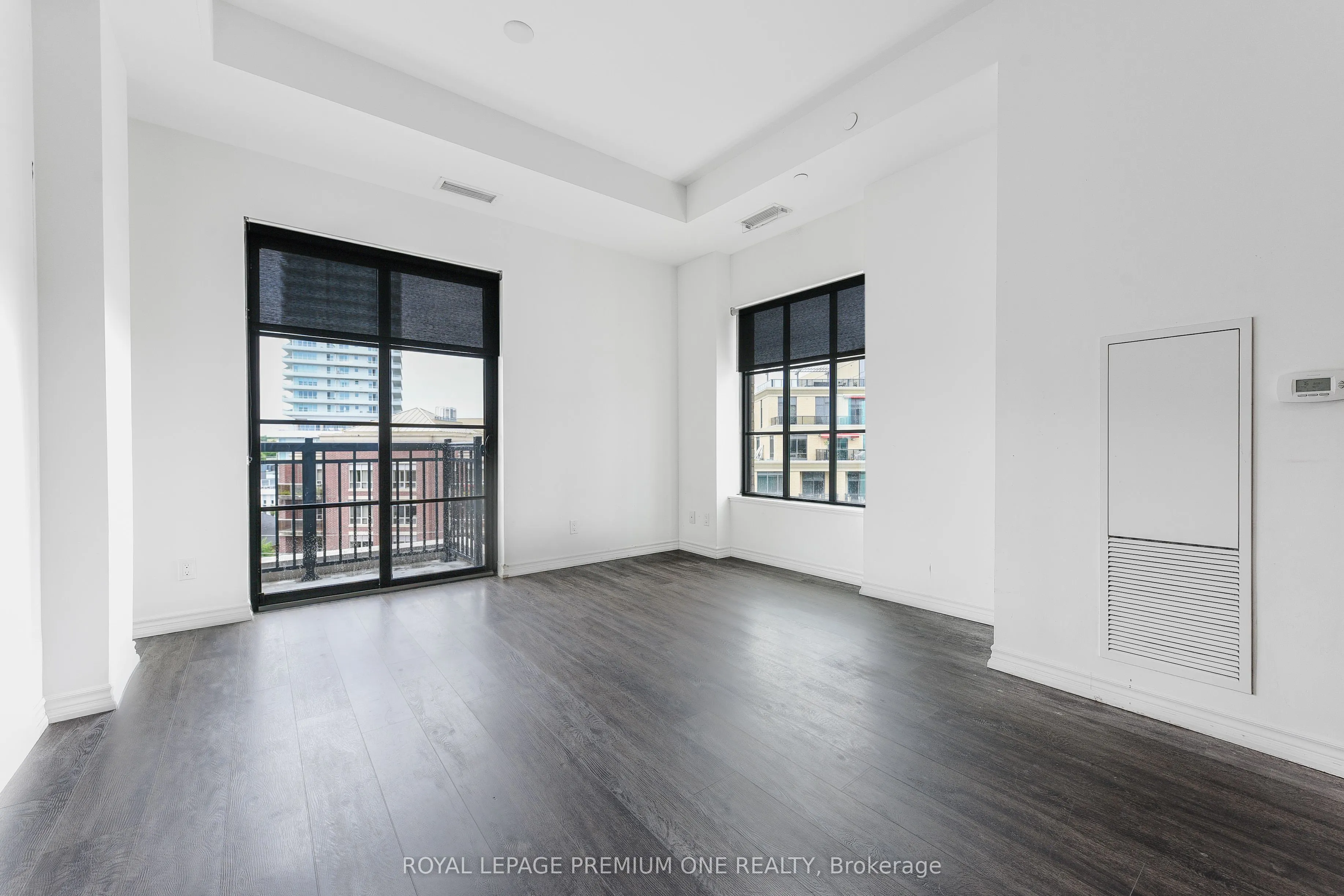 571 Prince Edward Drive N, #709