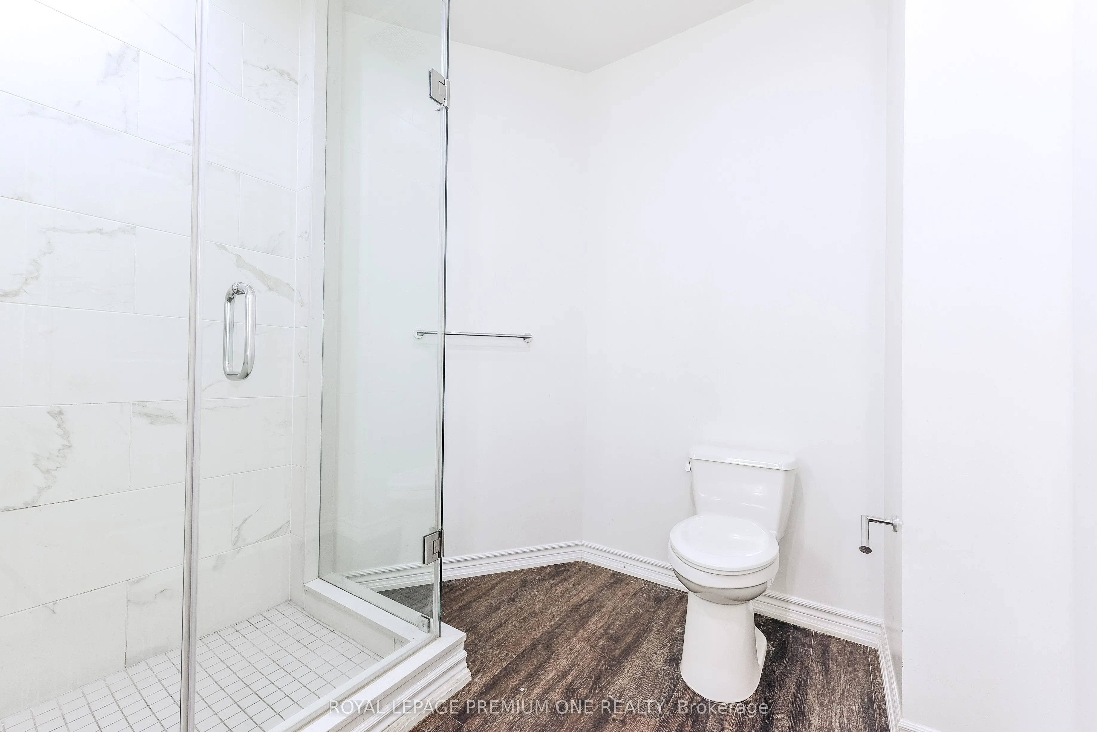 571 Prince Edward Drive N, #709
