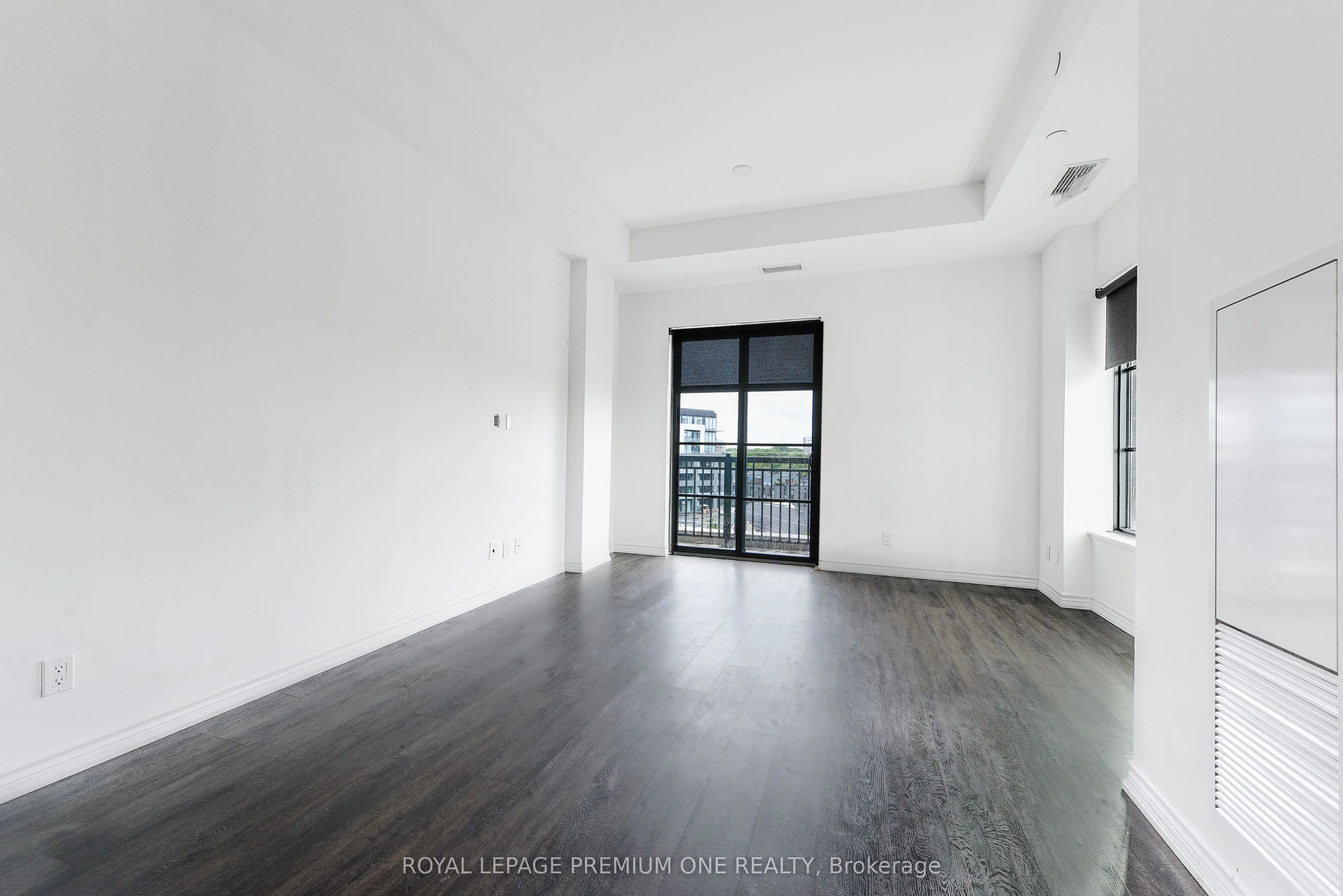 571 Prince Edward Drive N, #709