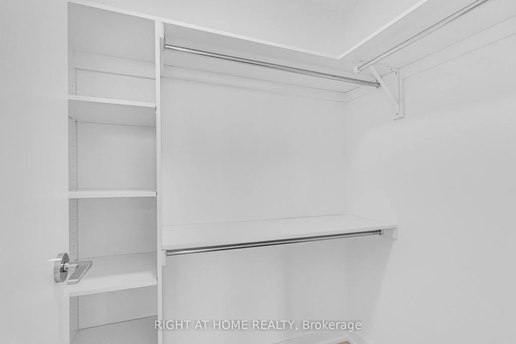 3079 Trafalgar Road, #609