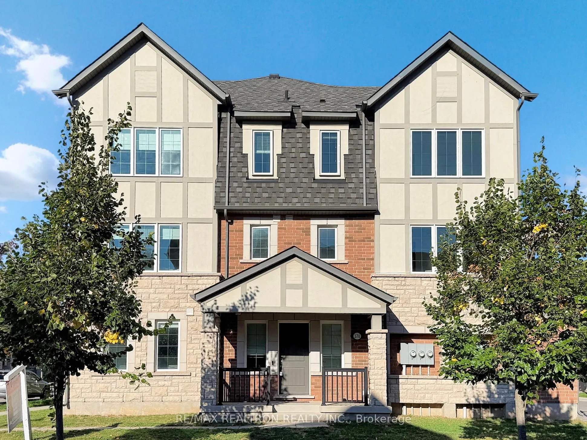 370 Timberland Gate