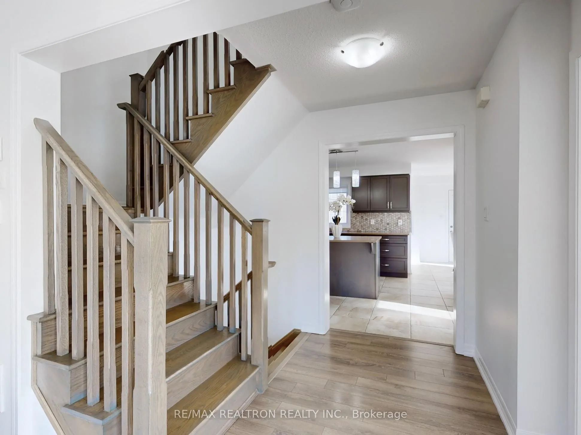 370 Timberland Gate