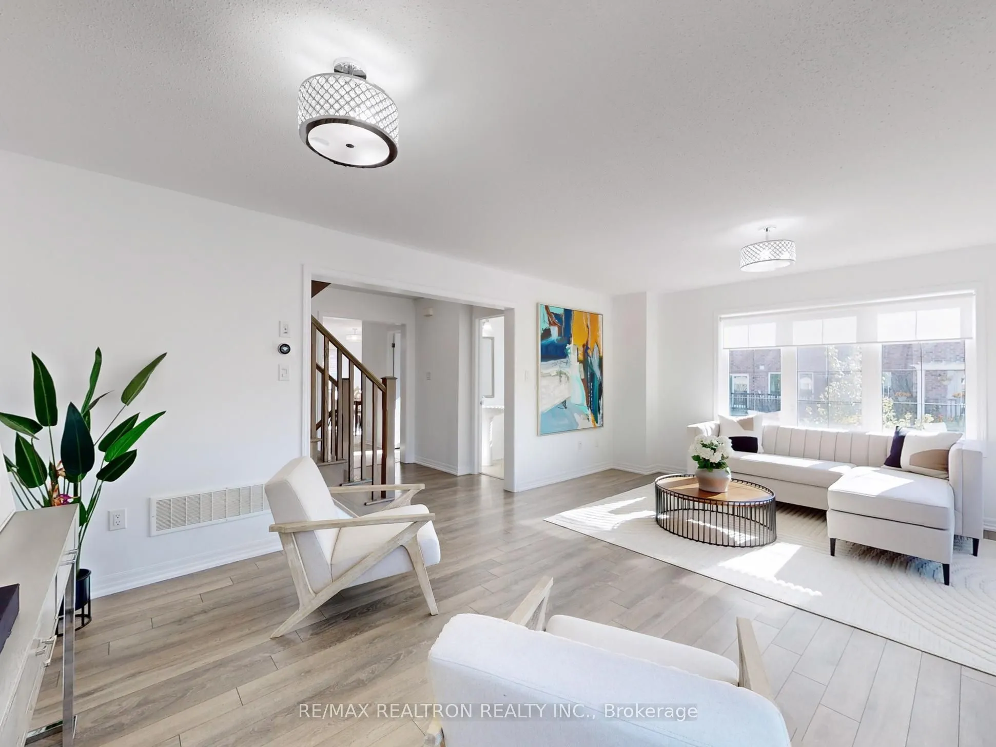 370 Timberland Gate