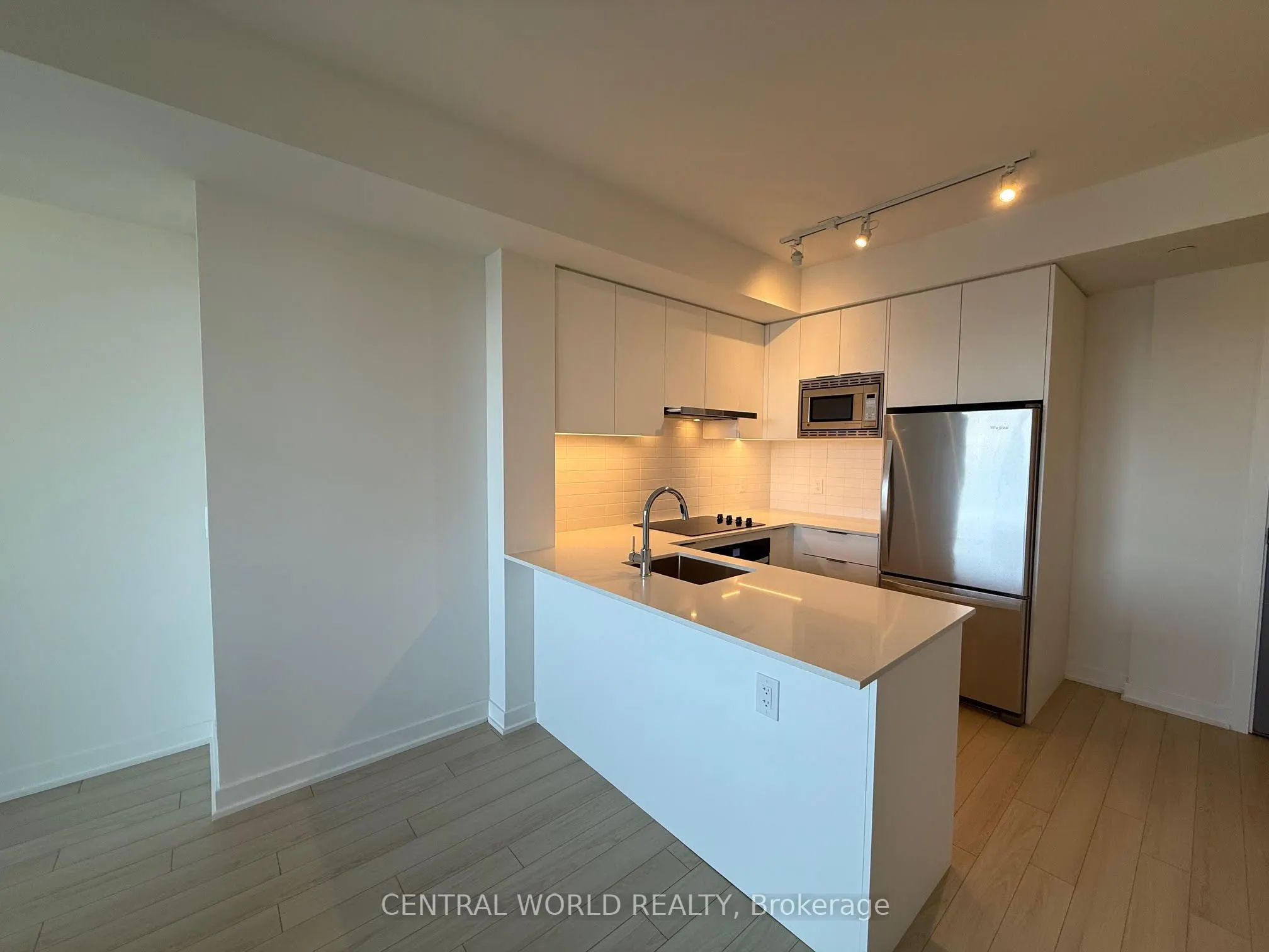 3079 Trafalgar Road, #409