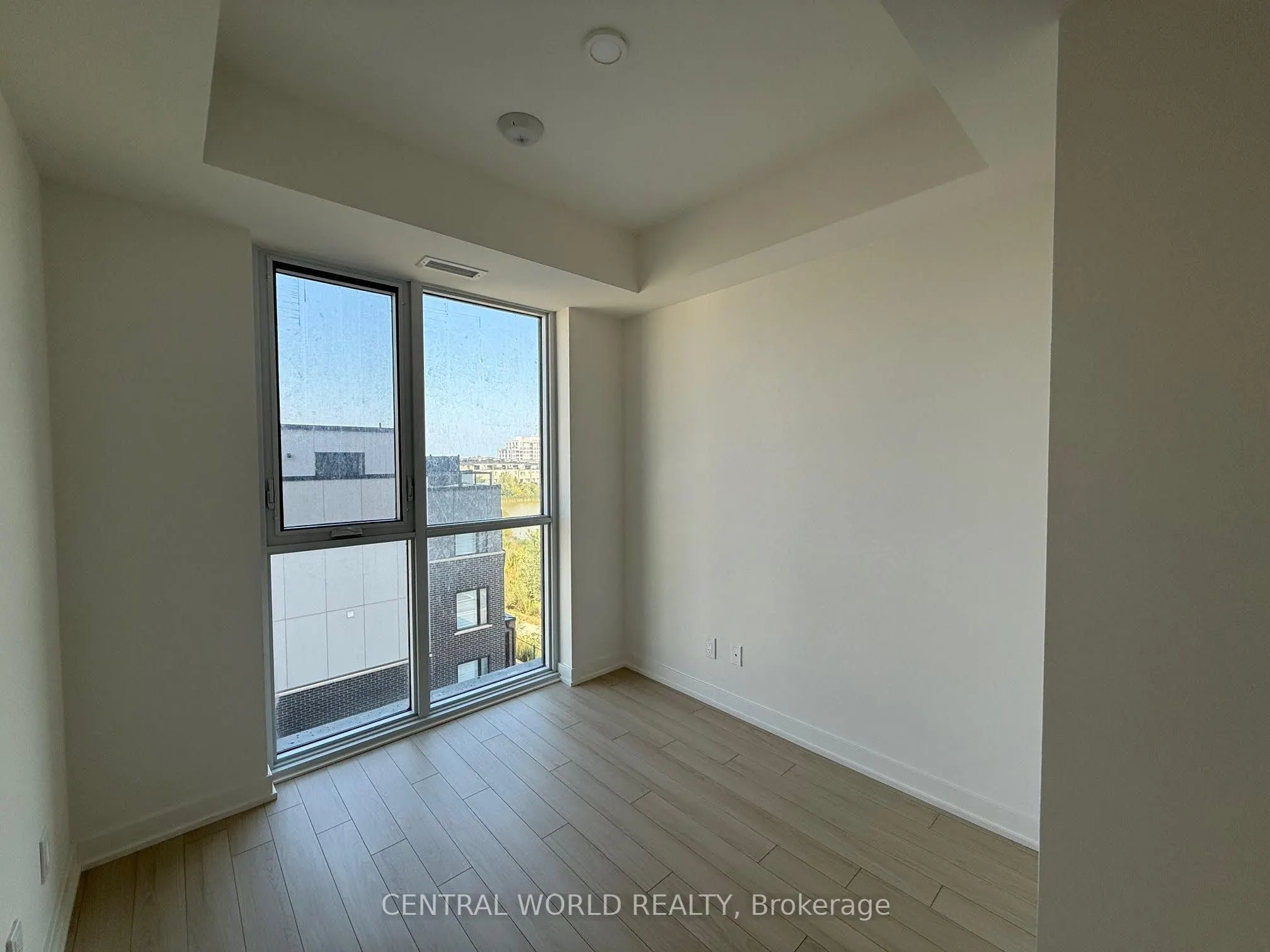 3079 Trafalgar Road, #409