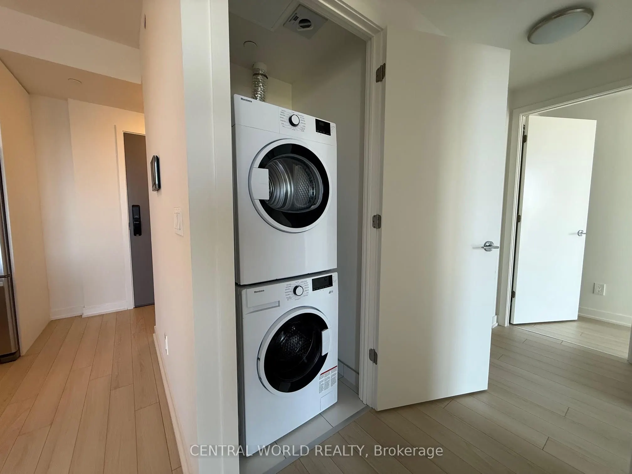 3079 Trafalgar Road, #409