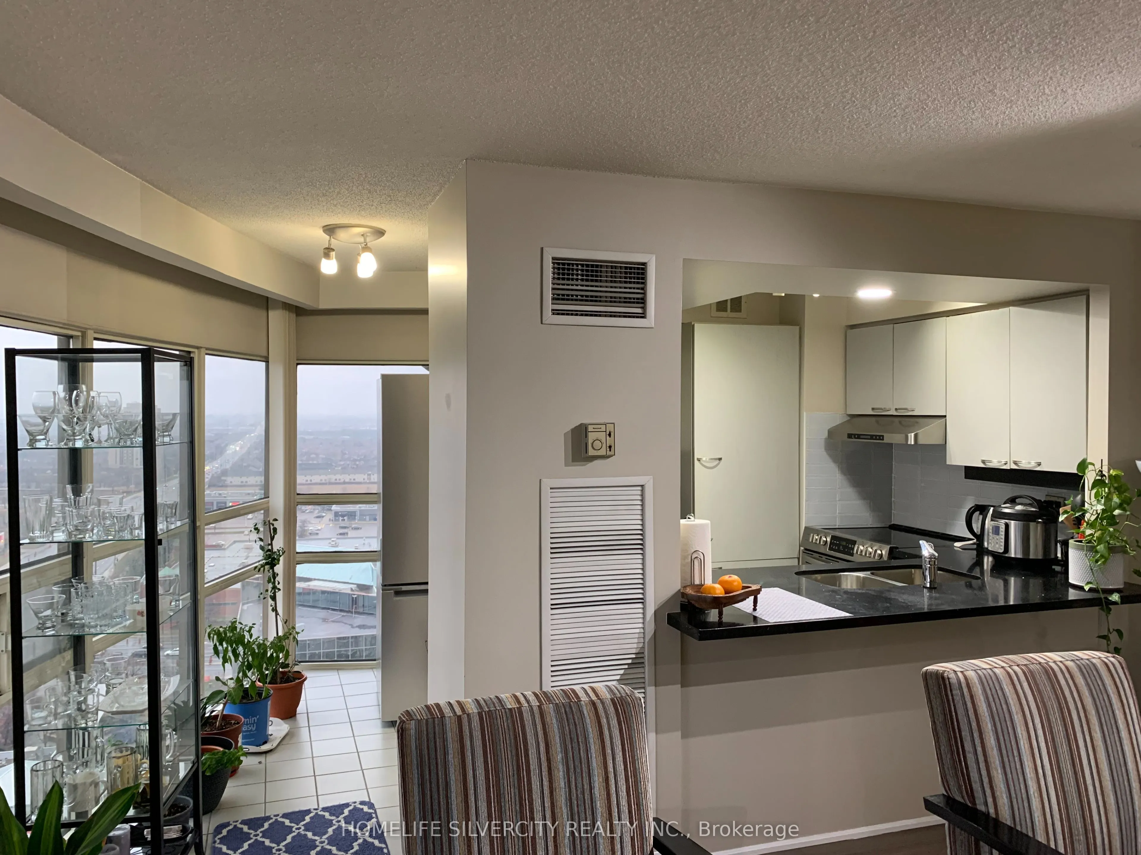 50 Eglinton Avenue W, #2201