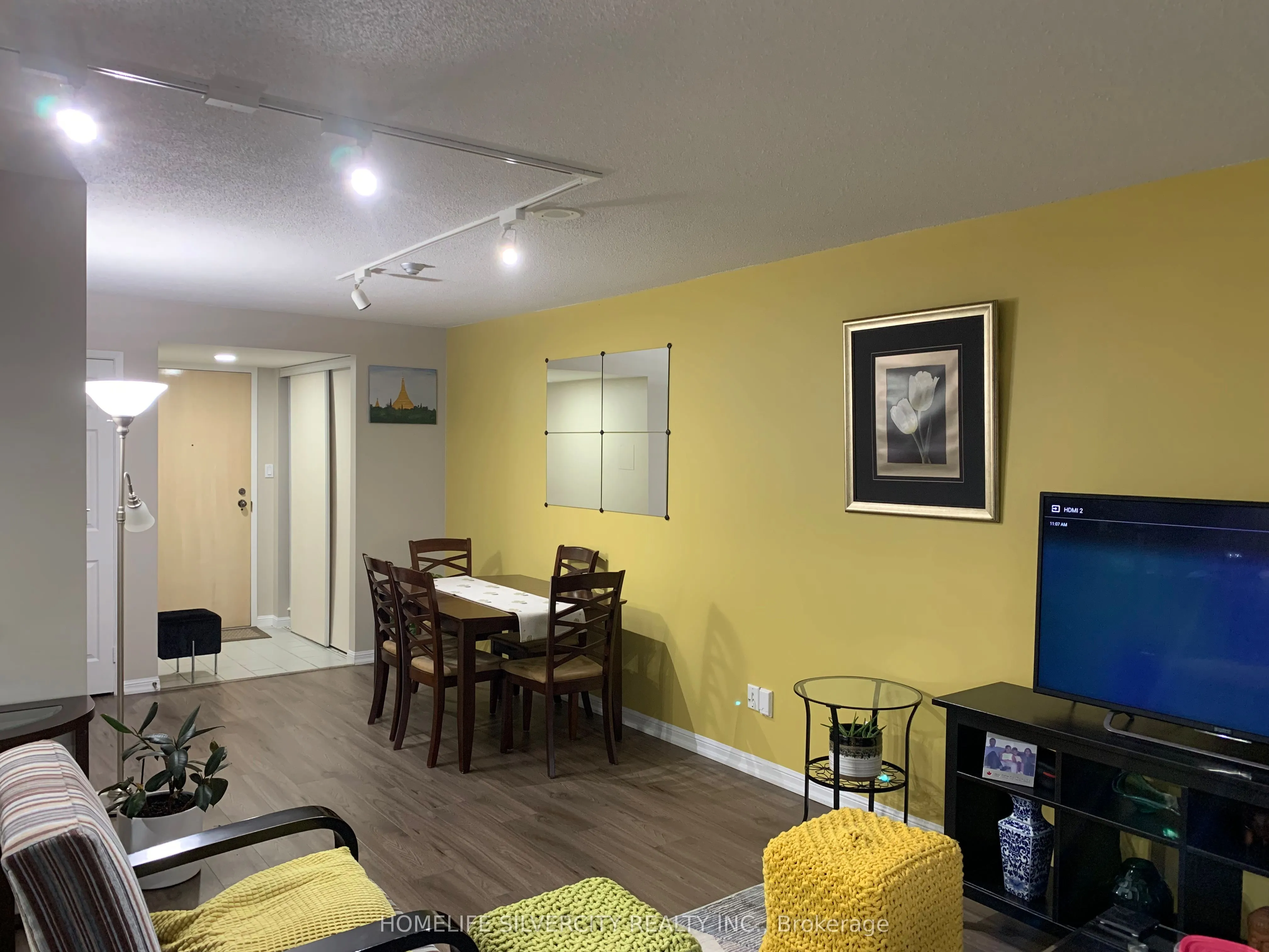 50 Eglinton Avenue W, #2201