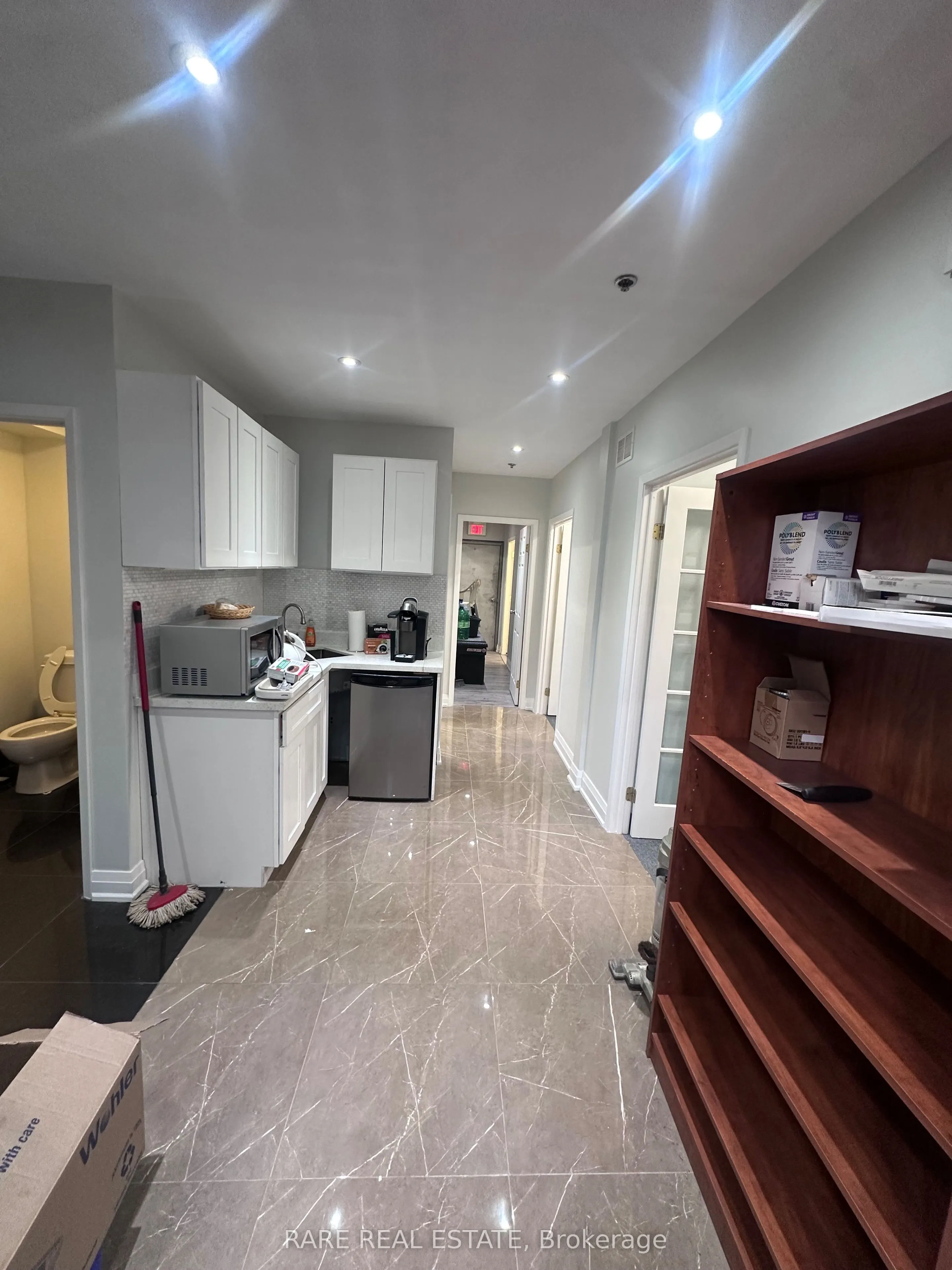 800 Petrolia Road, #14