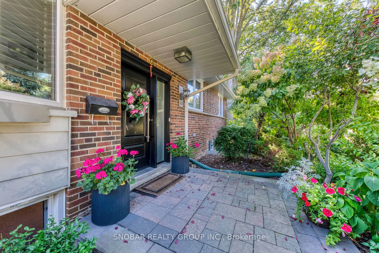 16 Cheshire Drive