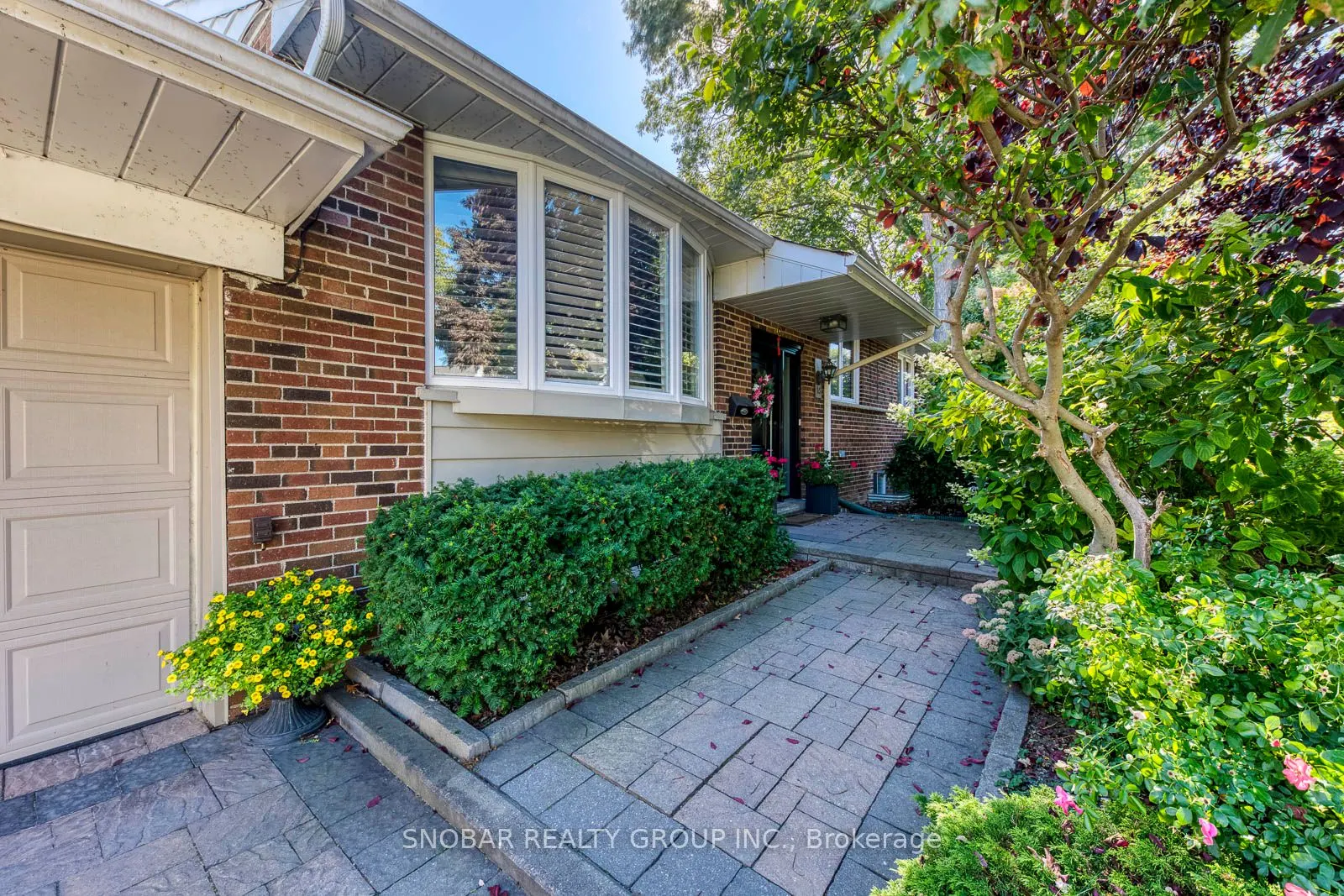 16 Cheshire Drive