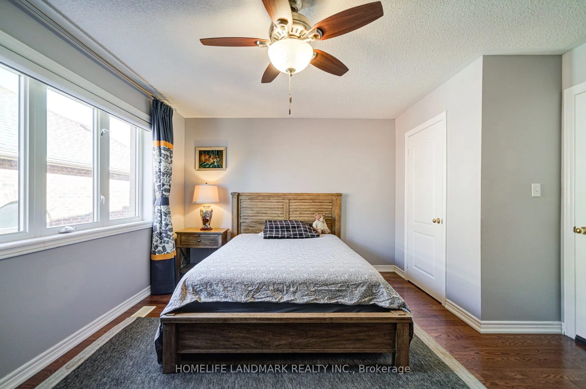 1388 Pinery Crescent