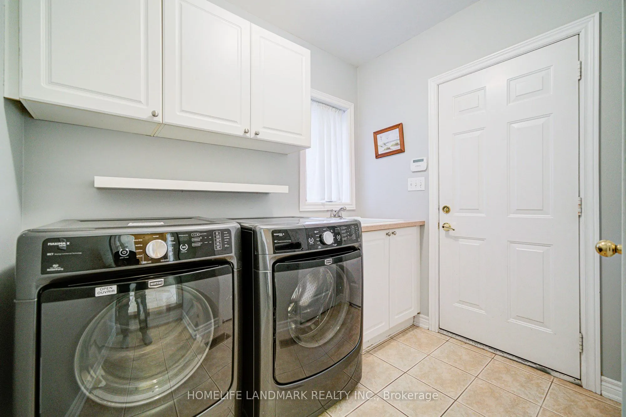 1388 Pinery Crescent
