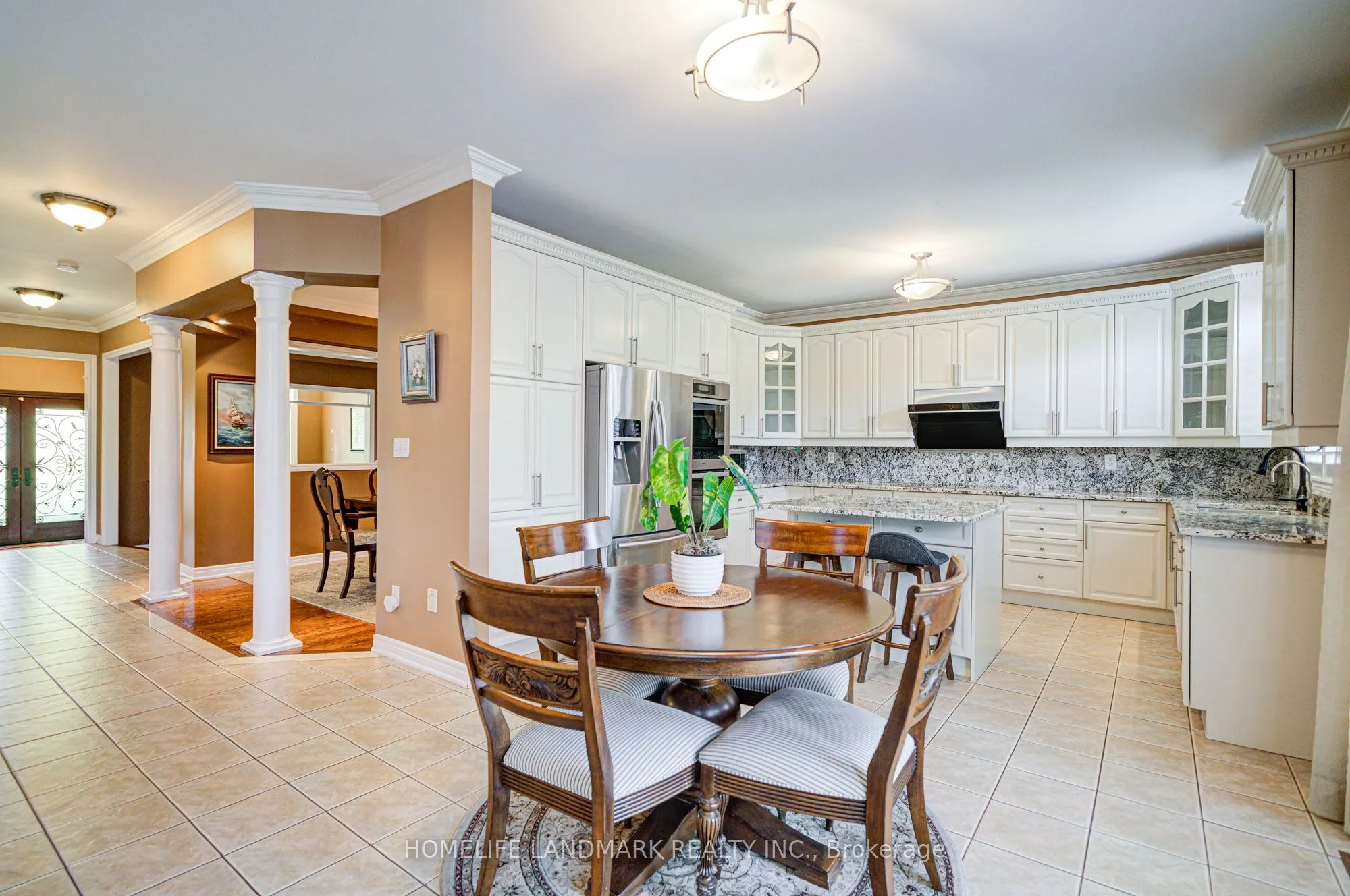 1388 Pinery Crescent