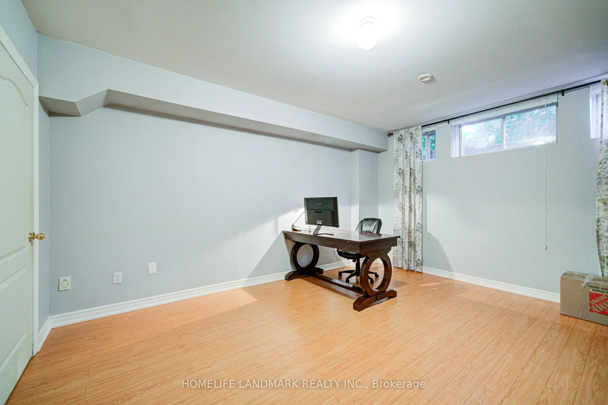1388 Pinery Crescent