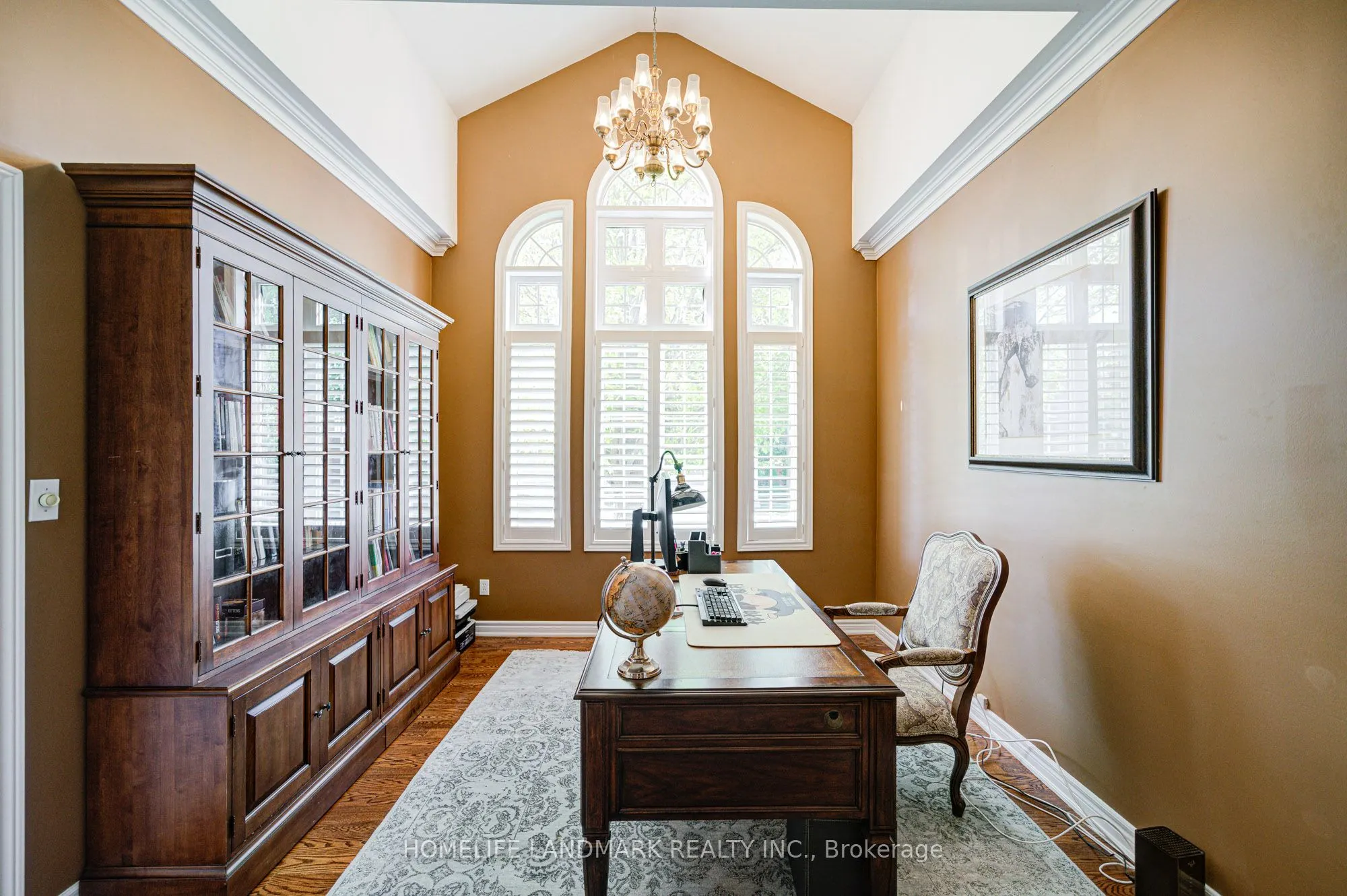 1388 Pinery Crescent