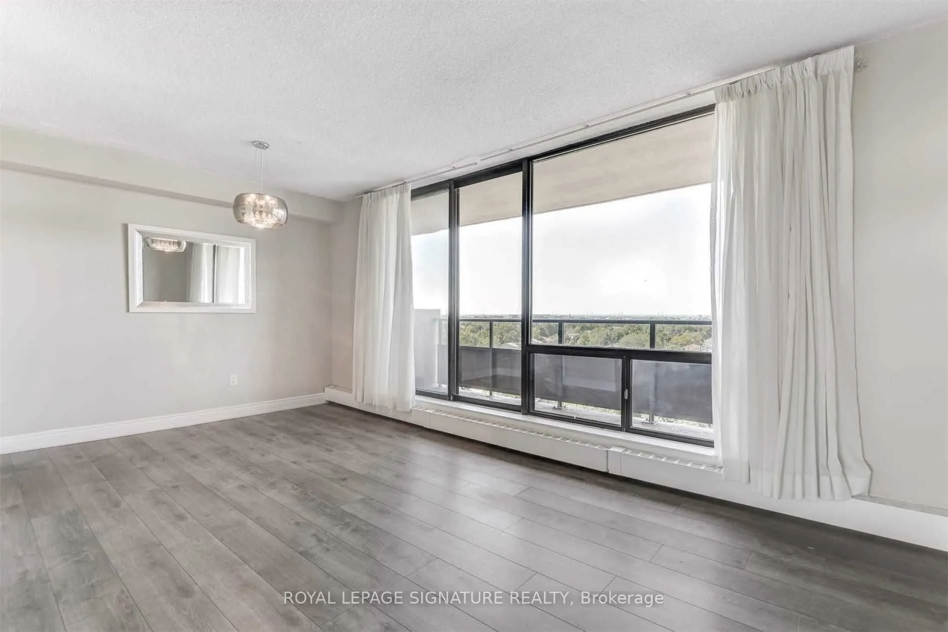 2929 Aquitaine Avenue, #902