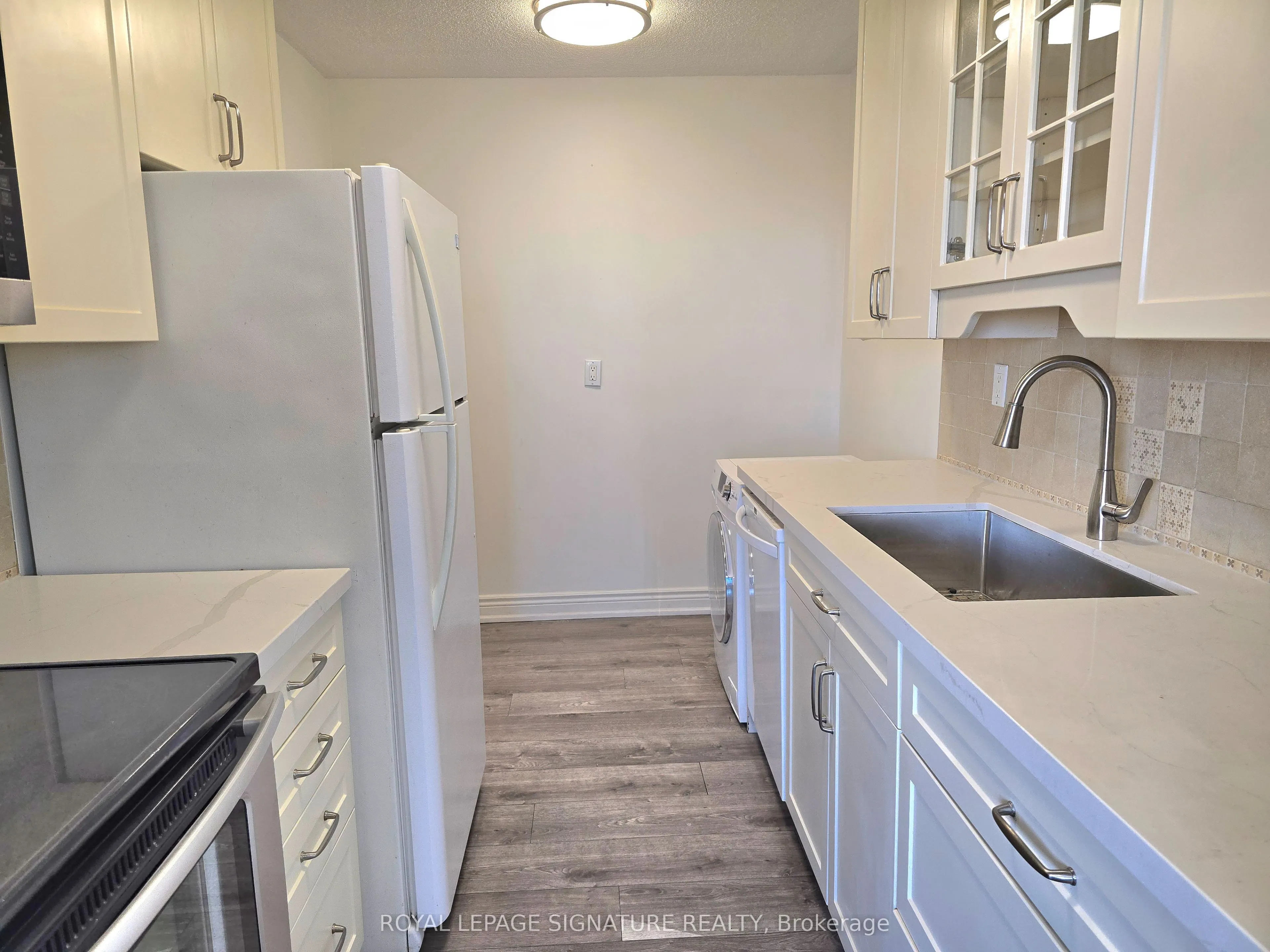 2929 Aquitaine Avenue, #902