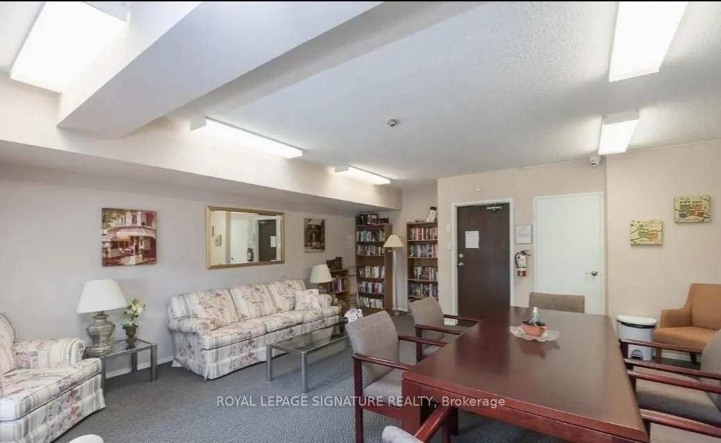 2929 Aquitaine Avenue, #902