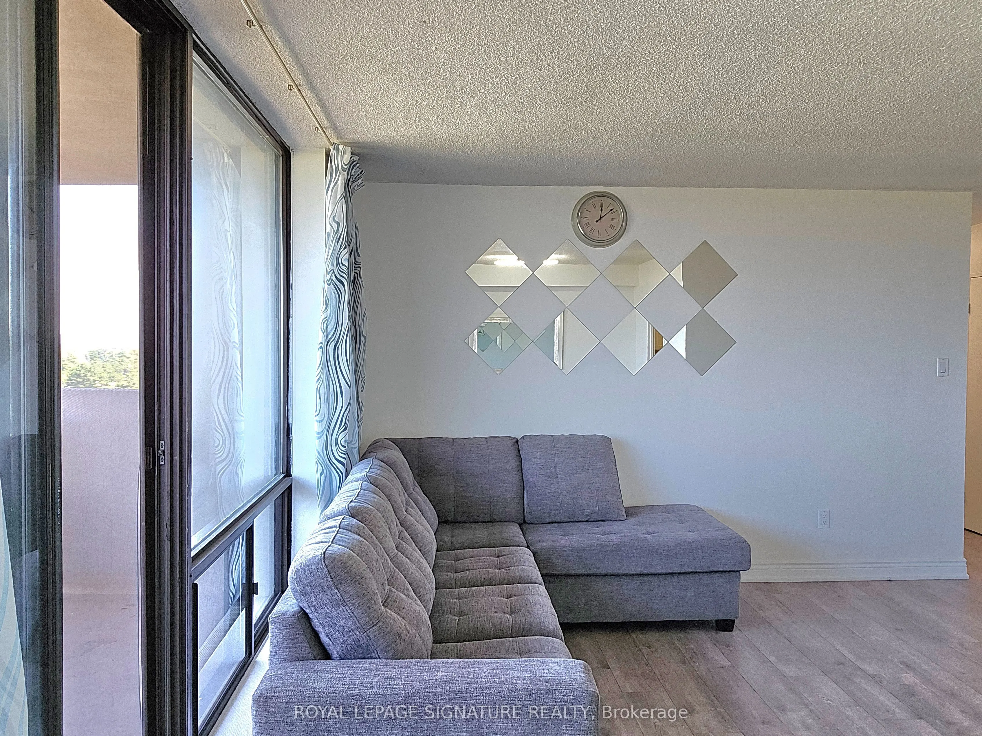 2929 Aquitaine Avenue, #902