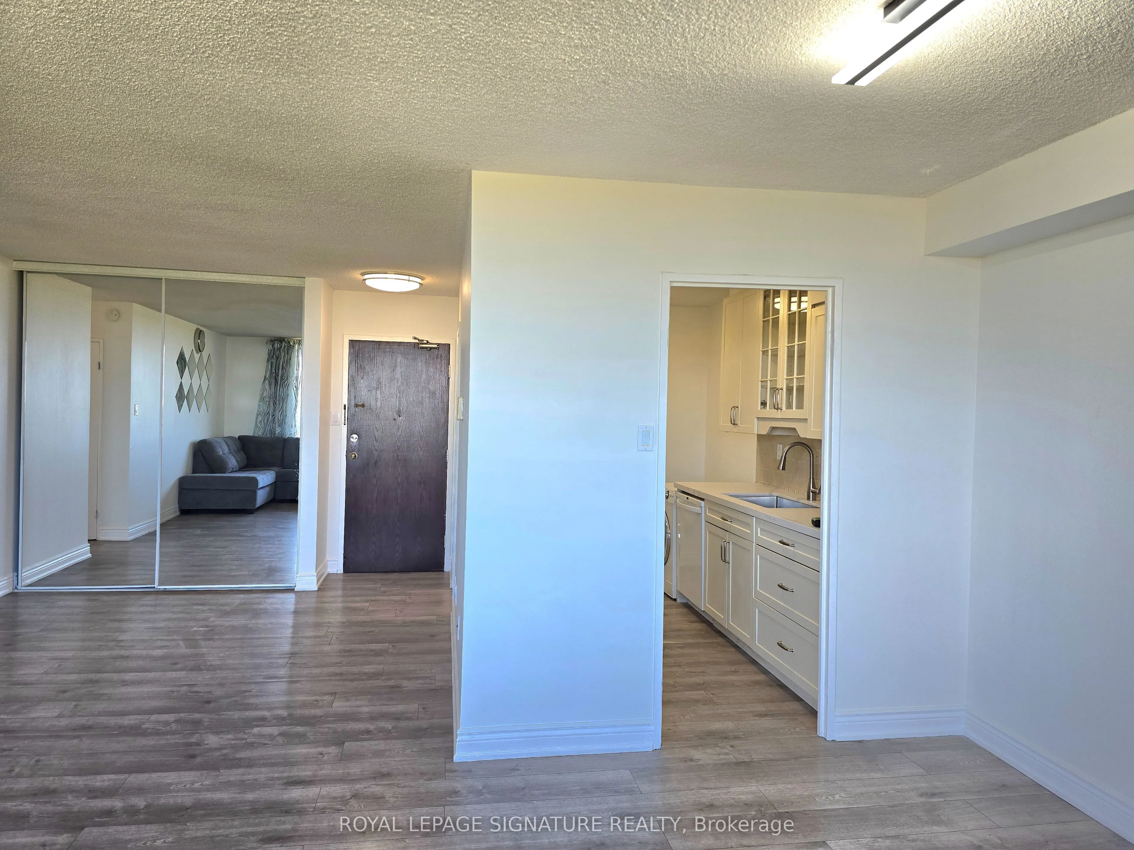 2929 AQUITAINE Avenue, #902