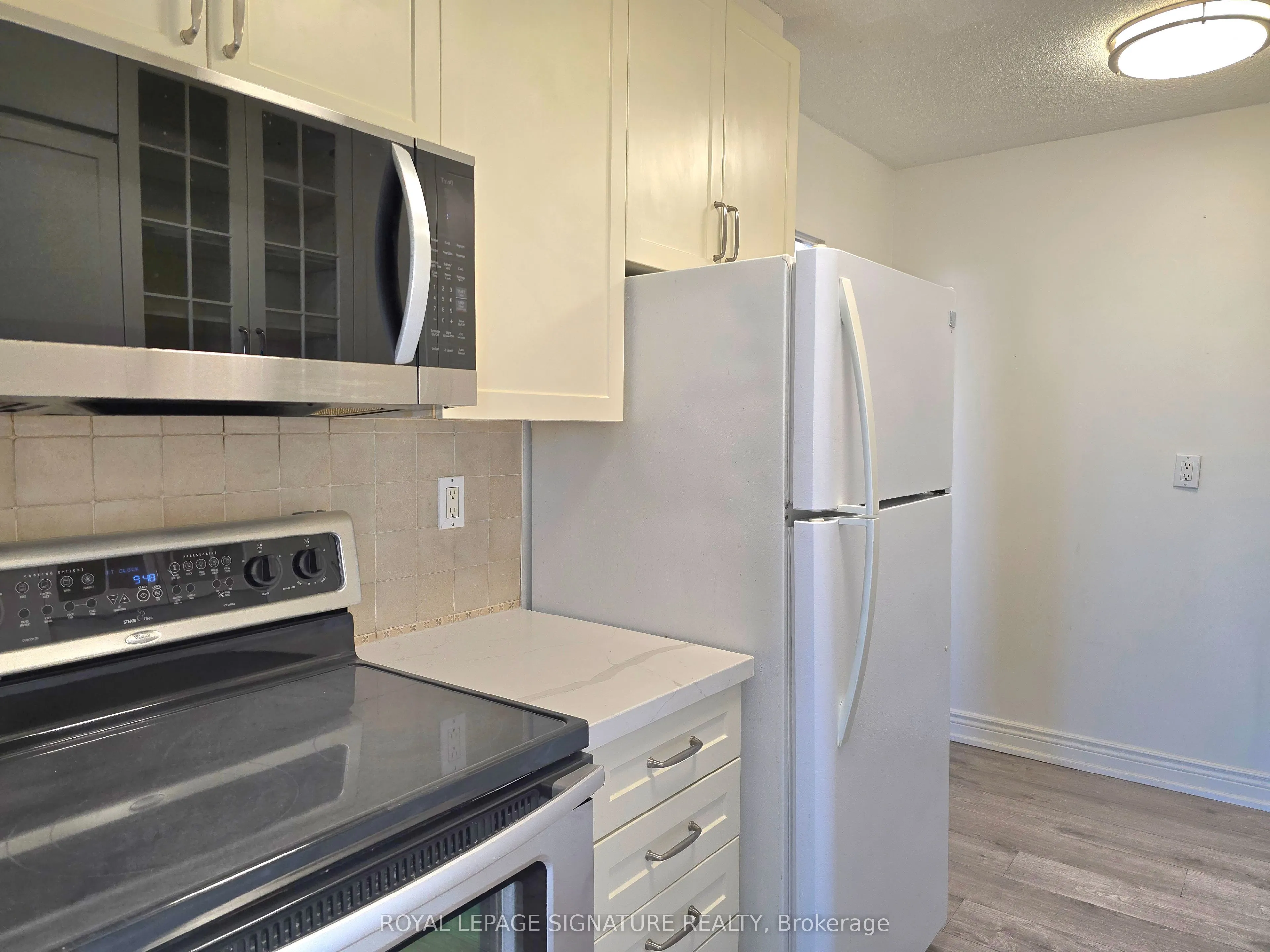 2929 AQUITAINE Avenue, #902