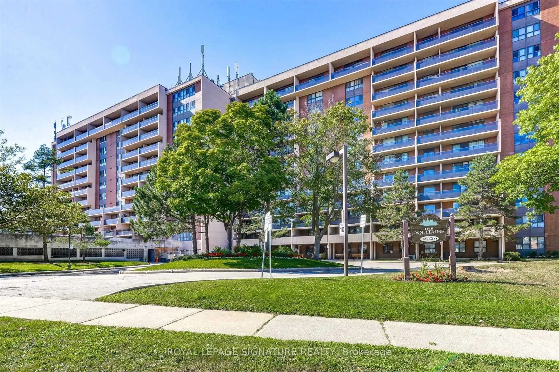 2929 AQUITAINE Avenue, #902