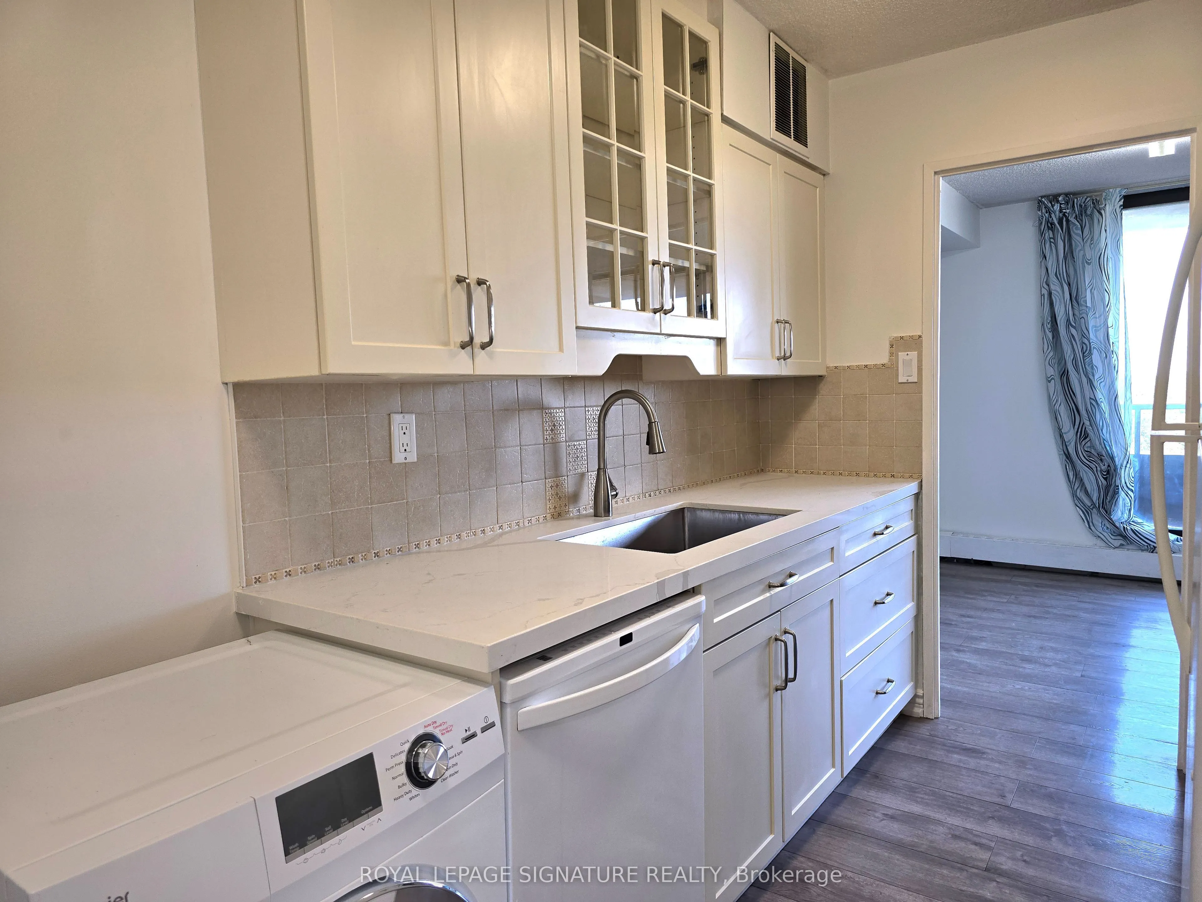 2929 AQUITAINE Avenue, #902