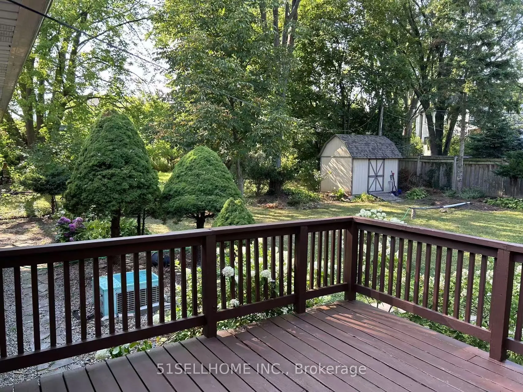 1349 Sedgewick Crescent
