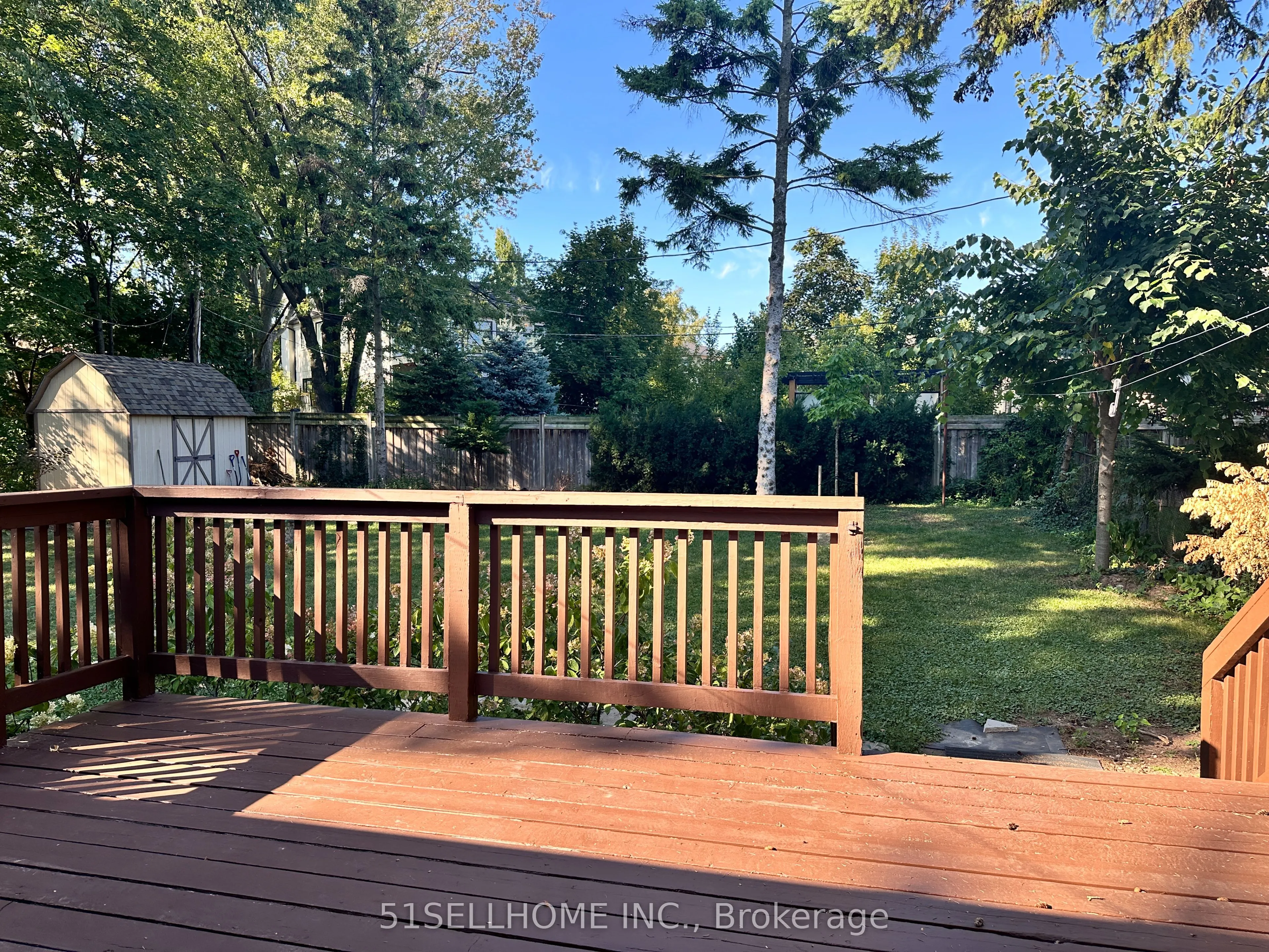 1349 Sedgewick Crescent