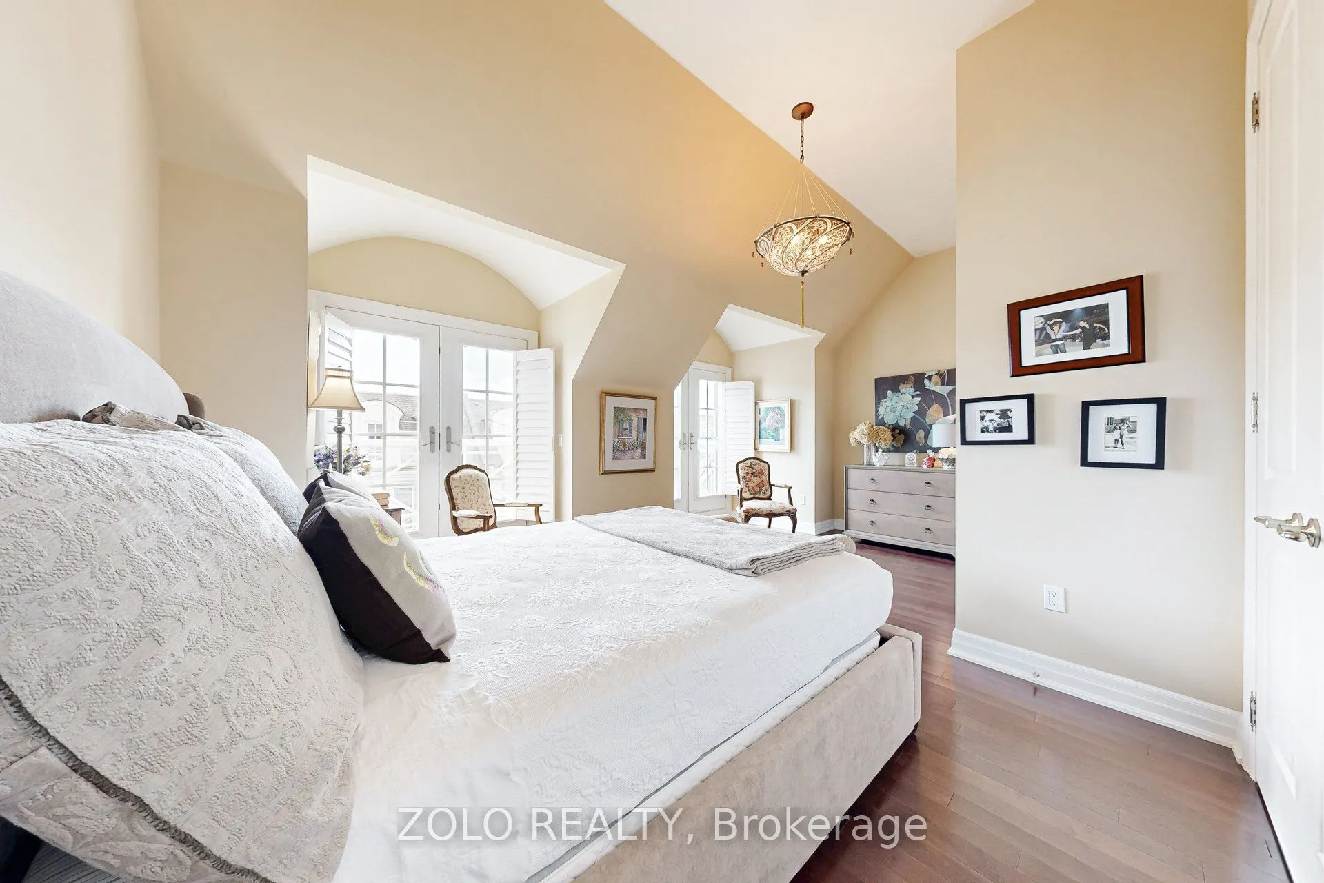 2372 Marine Drive, #4