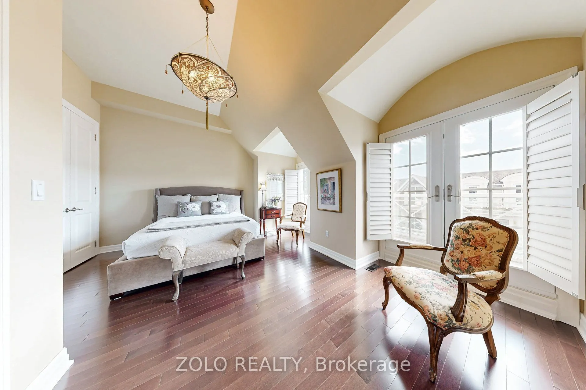 2372 Marine Drive, #4